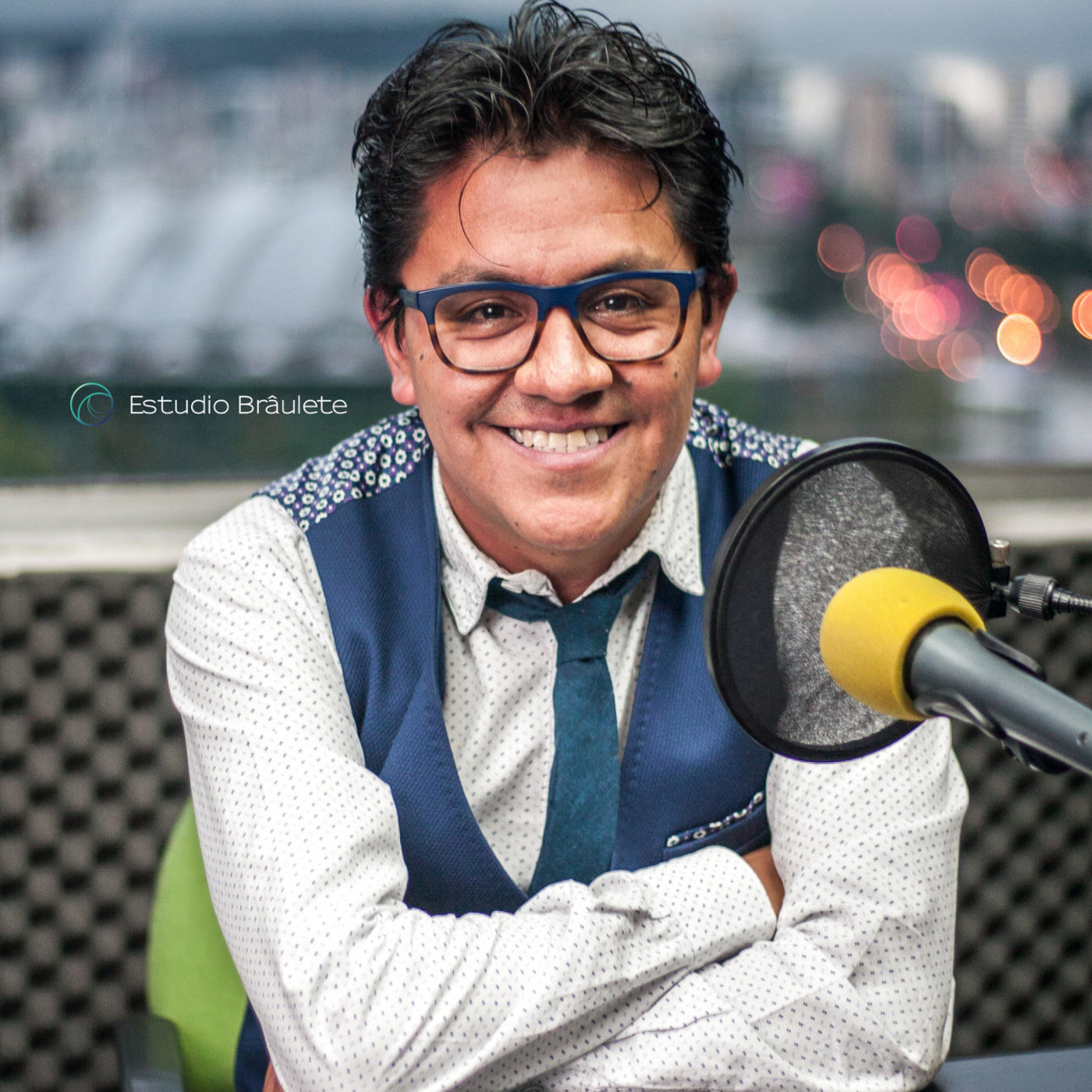 Pedro Retrepo - De frente y de perfil con Santiago Aguilar Morán episode artwork
