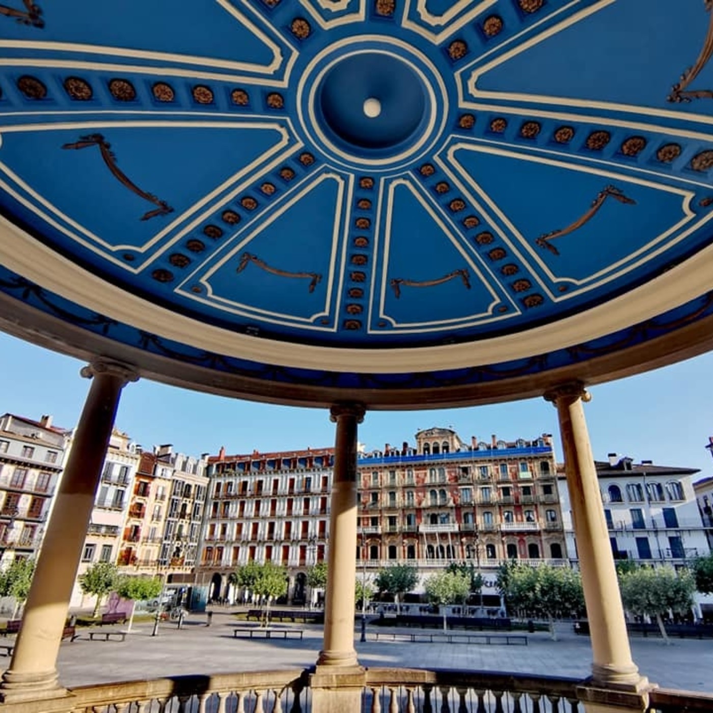 DE DONOSTI AL CIELO, GUÍA DE SAN SEBASTIÁN