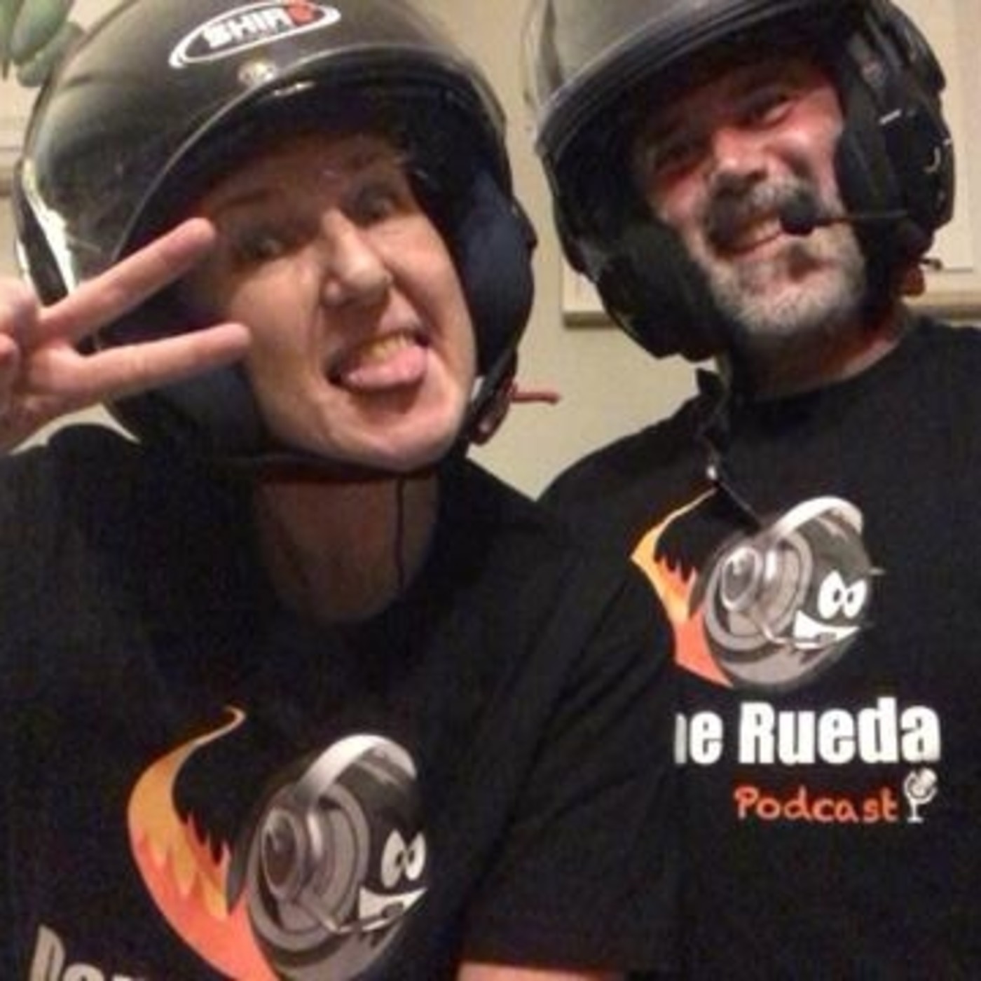 39. Parejas Moteras: Lo que diga la rubia...