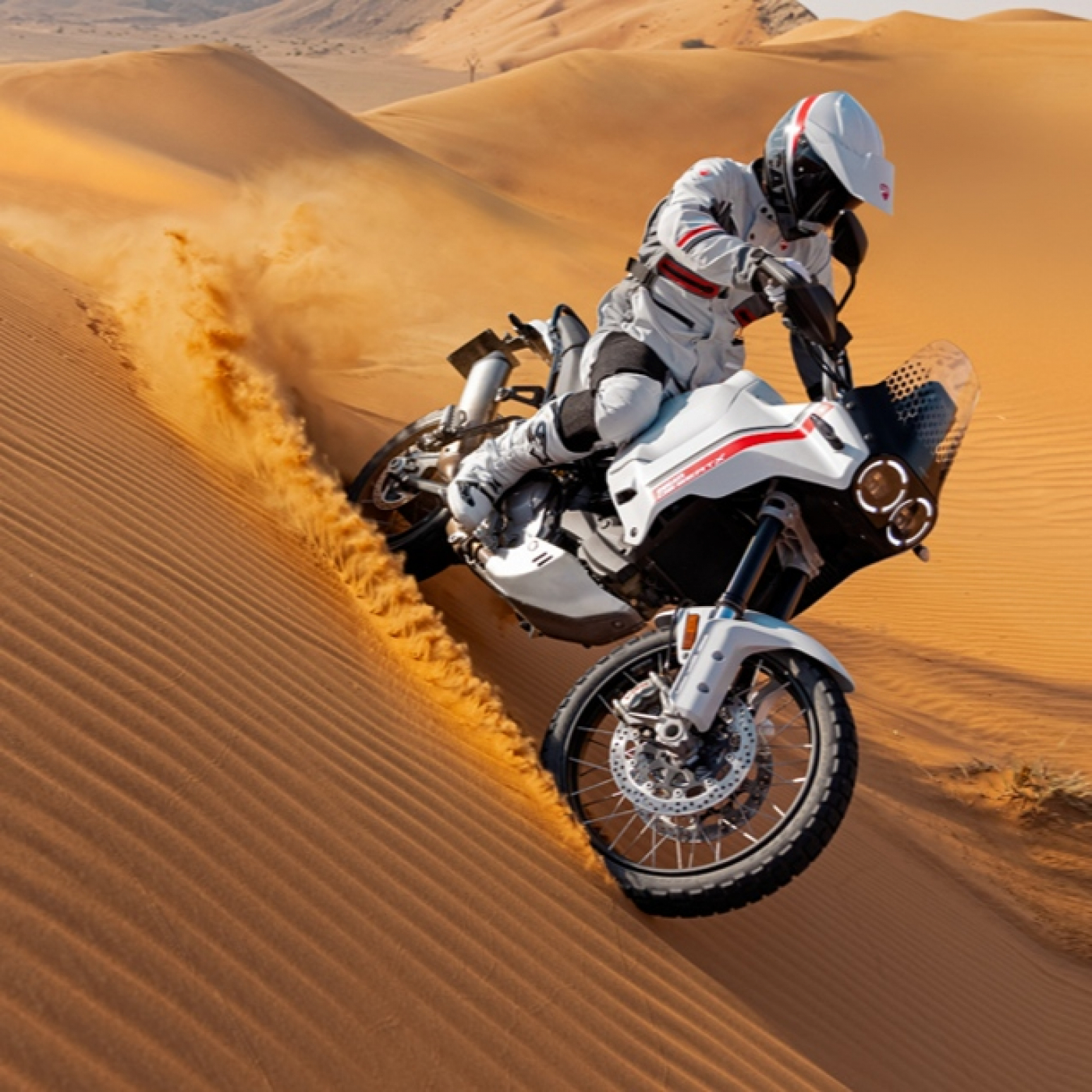 97. Semanal: Ducati Desert X , Triumph Tiger 1200