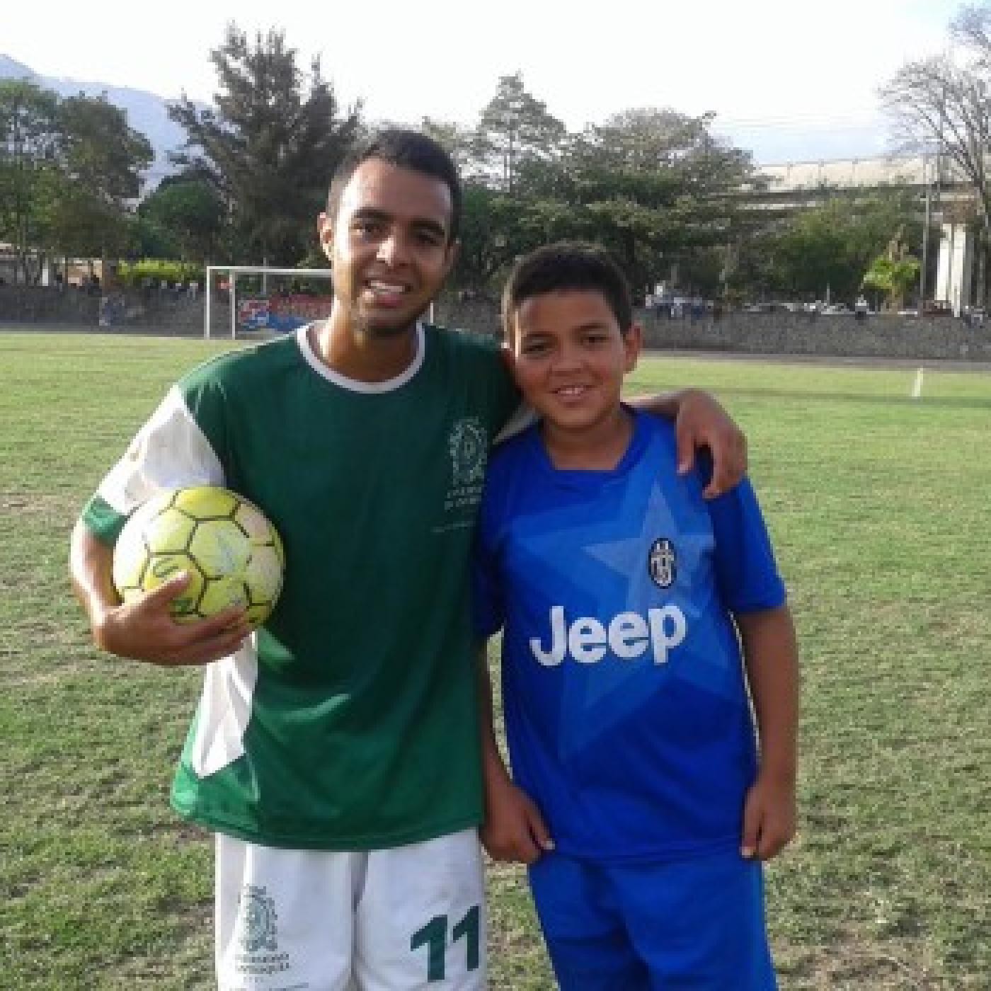 GOLES UDEA NARRADOS POR CAMILO GRAJALES FOX