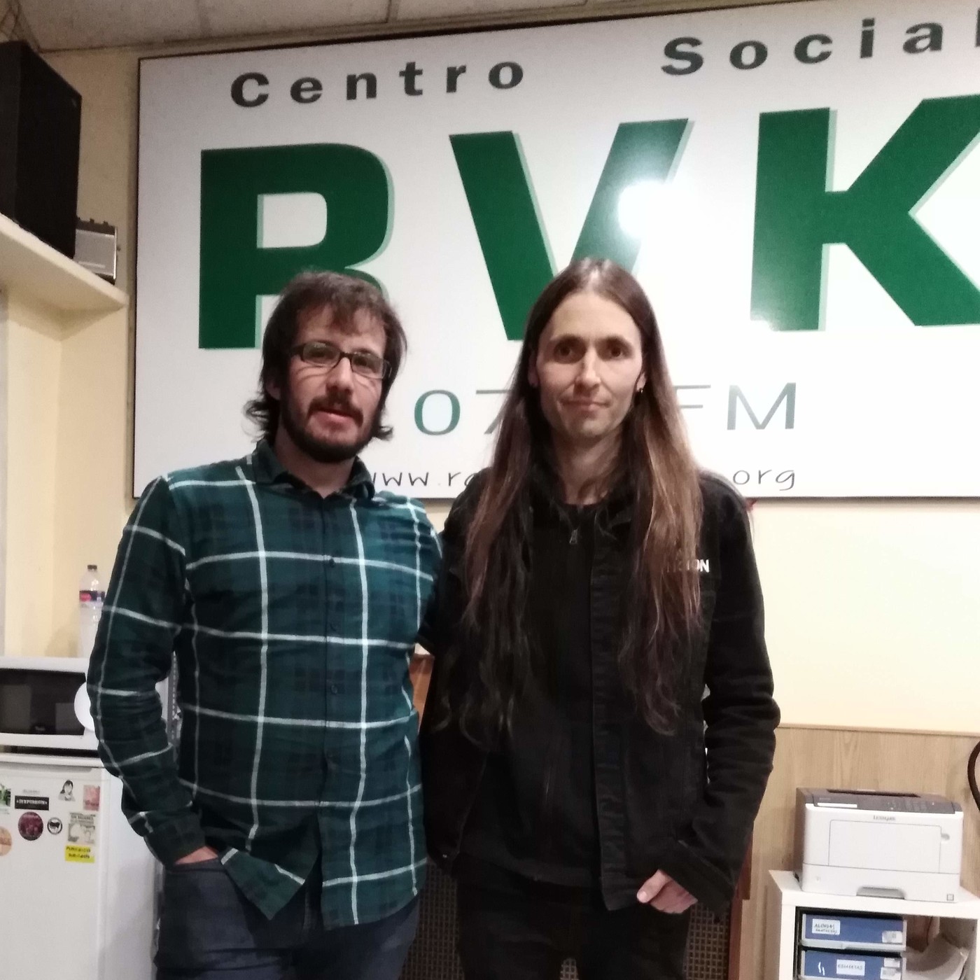 Contra la ley