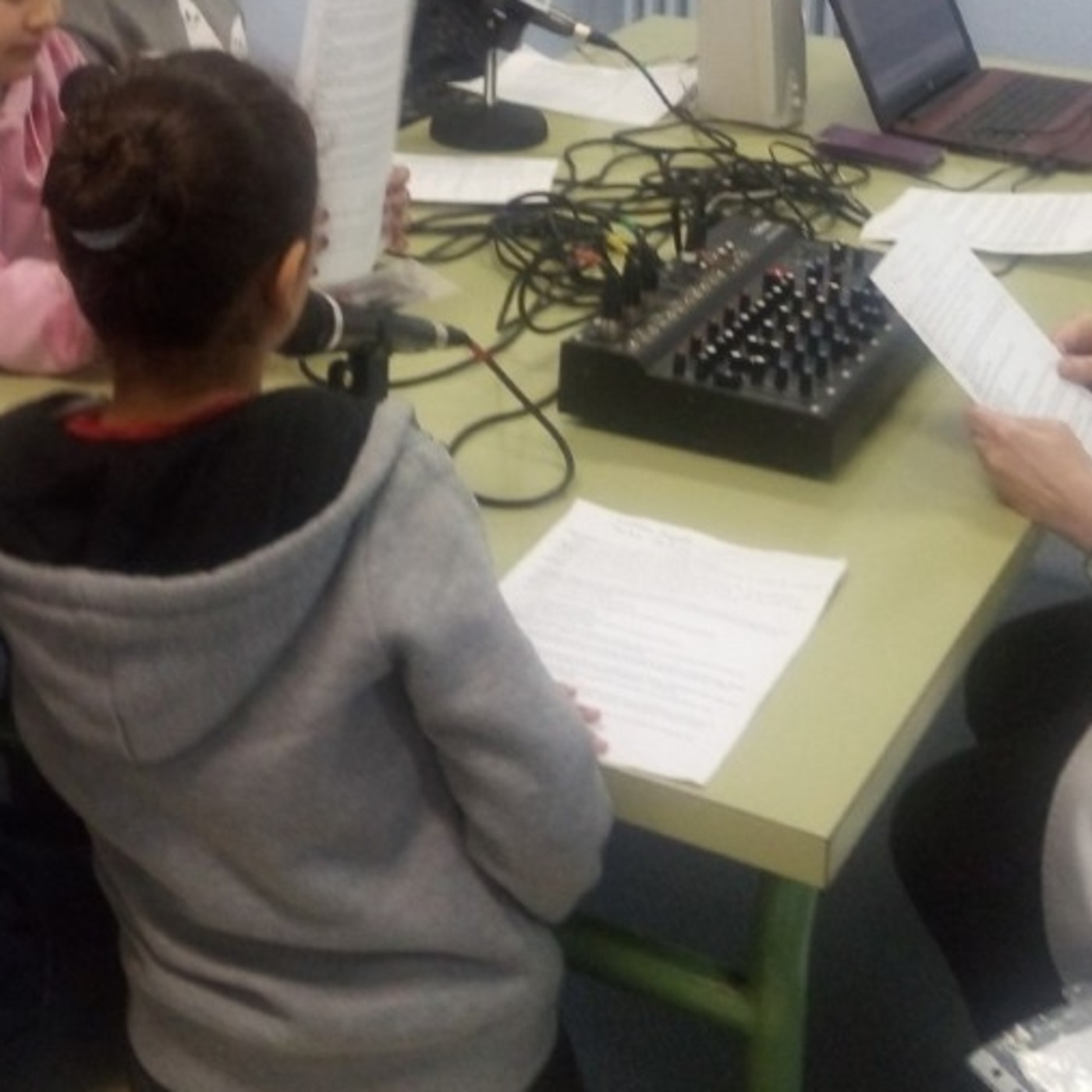 JzRADIO (PROYECTO DE RADIO ESCOLAR