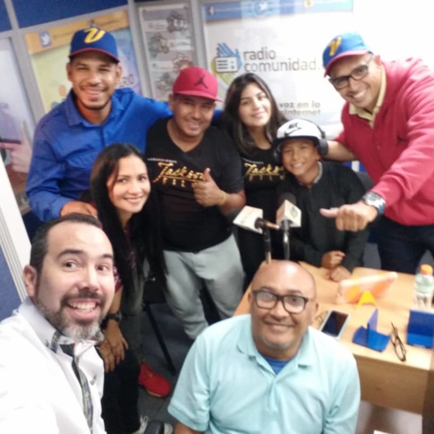 3 Son Actitud Radio Comunidad