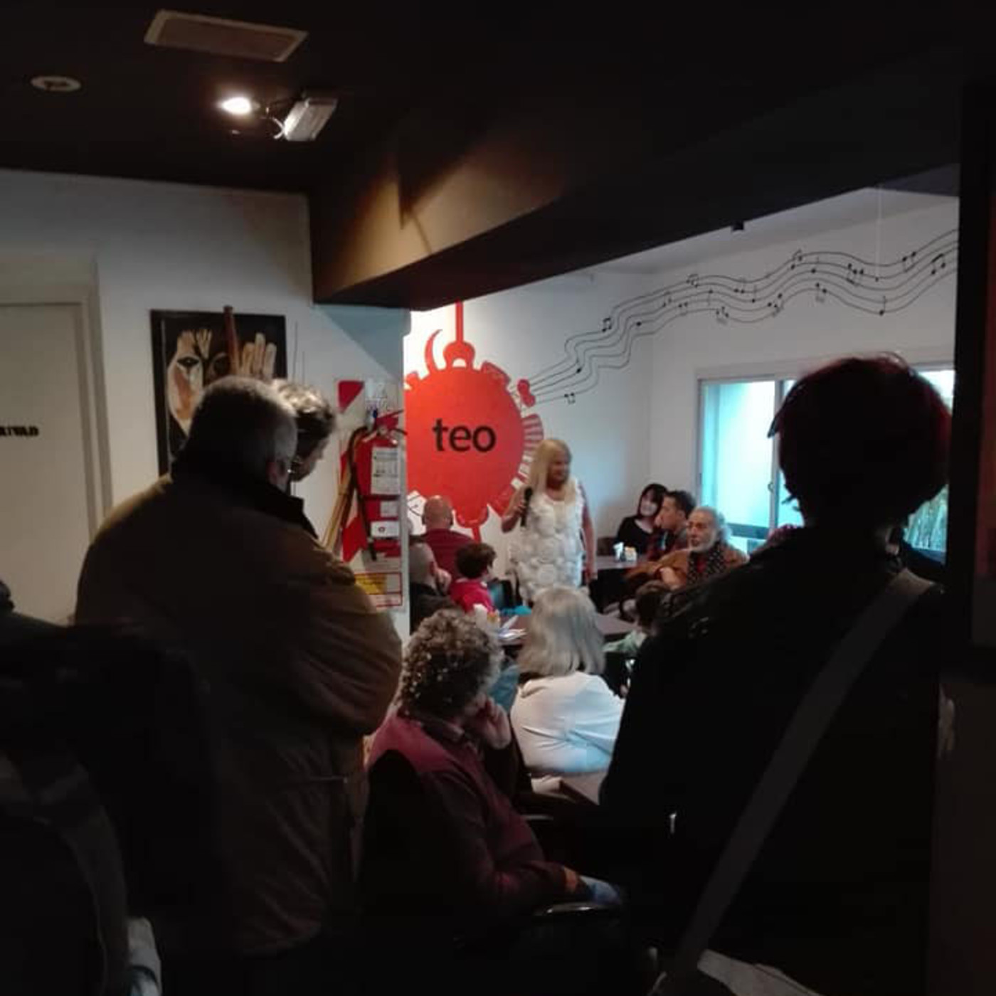 Tardes con poetas ciclo mensual de Carlos Morteo