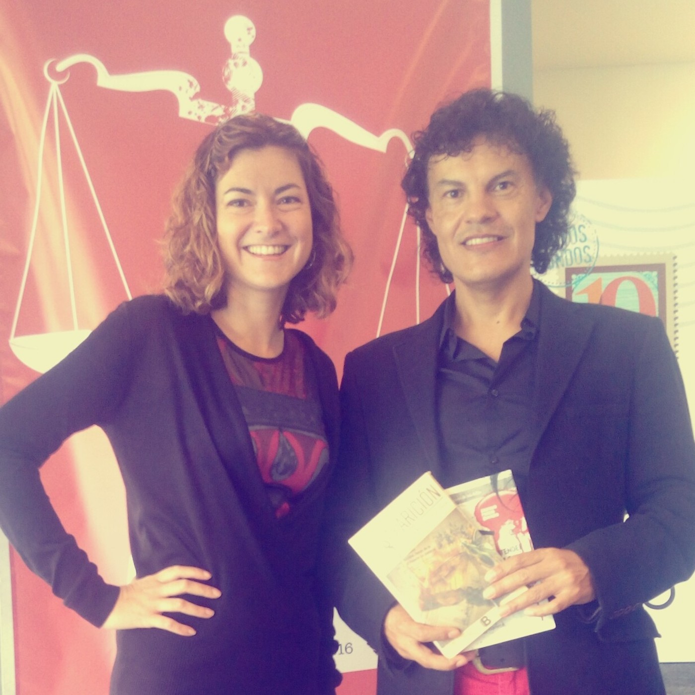 Al otro lado del libro
