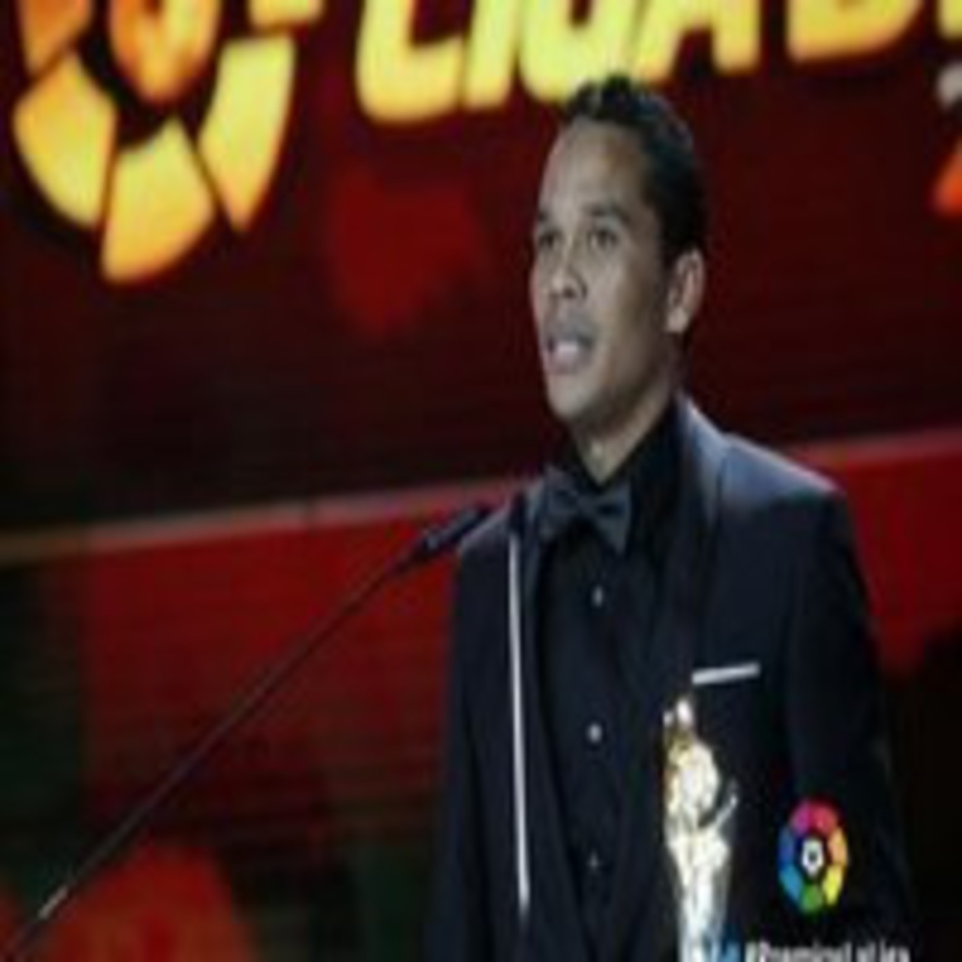 Entrevista con Carlos Bacca en El Café Mañanero tras recibir el premio de mejor jugador americano en España episode artwork