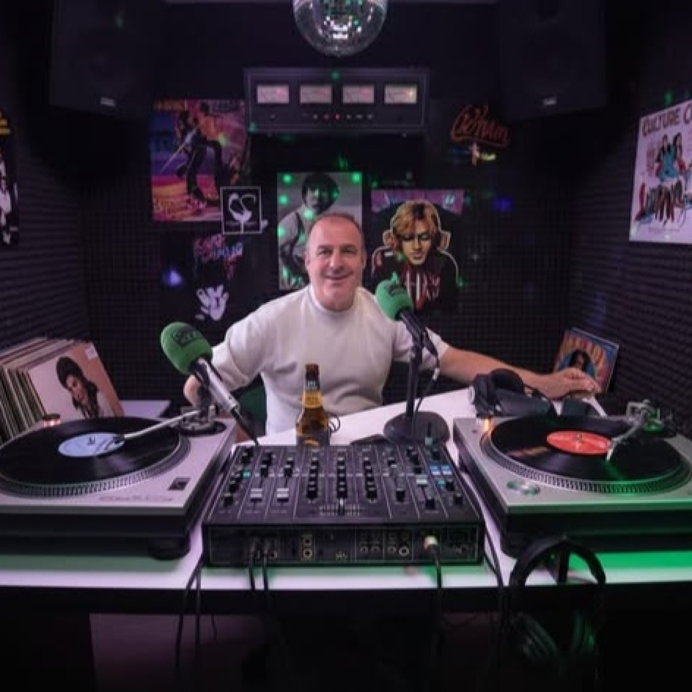 Especial Disc jockeys episode artwork