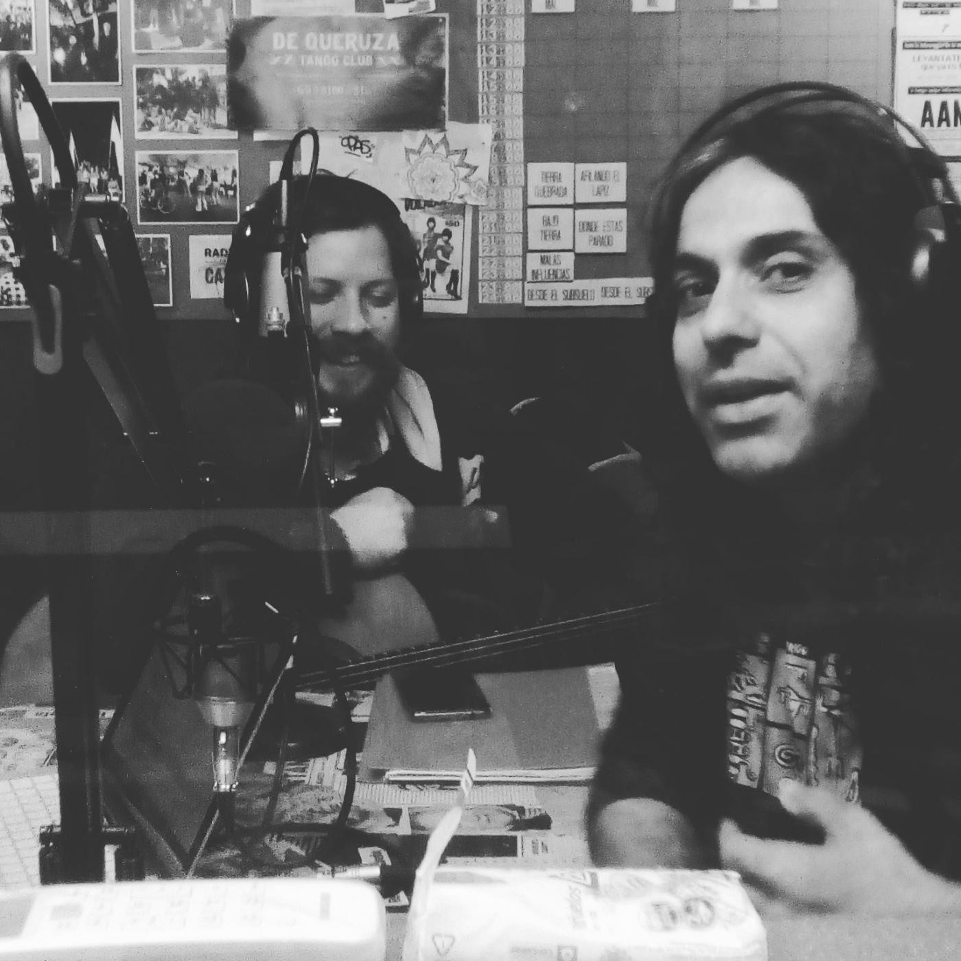 Algo anda Mal (FM 87.7 o radiolacasa.com.ar)