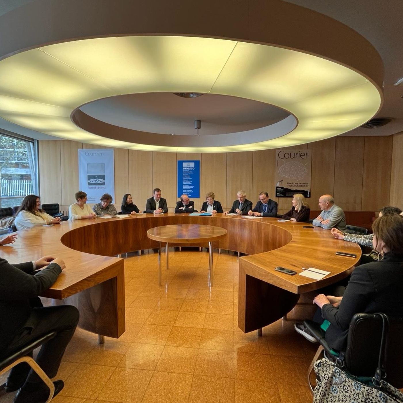 Presentada la candidatura a la UNESCO del Arte de Crear Alfombras de Flores episode artwork