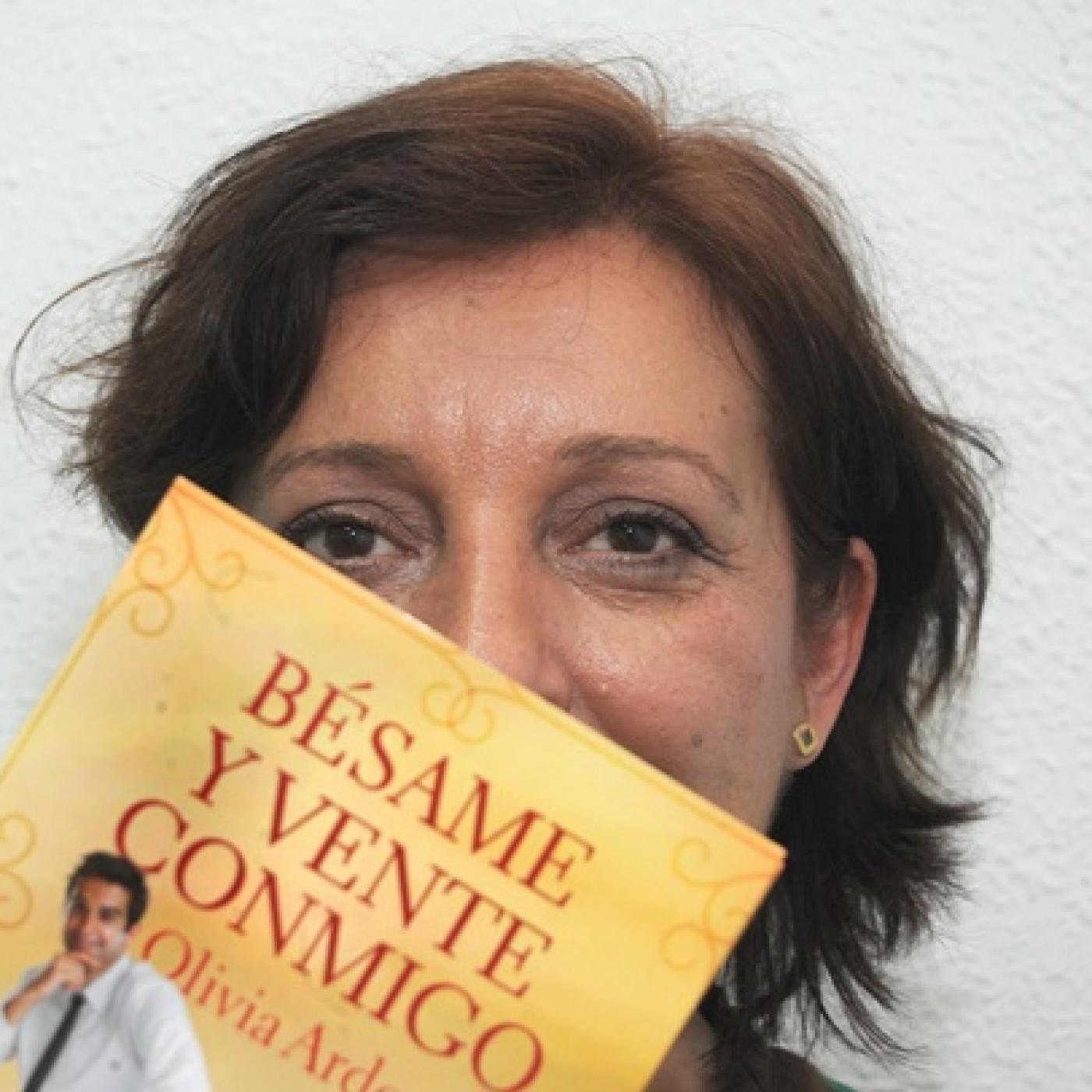 Al otro lado del libro