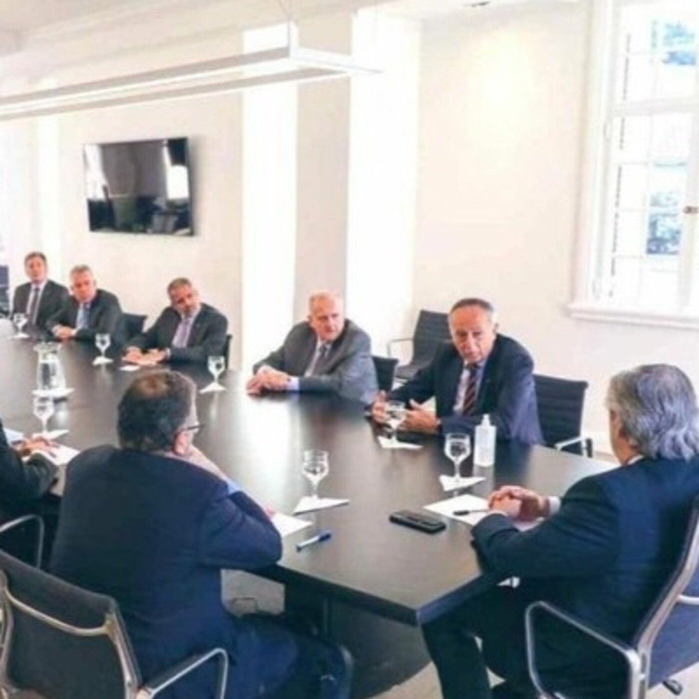 Naza Lomagno | Empresarios pidieron reunión con el Gobierno tras las elecciones. episode artwork