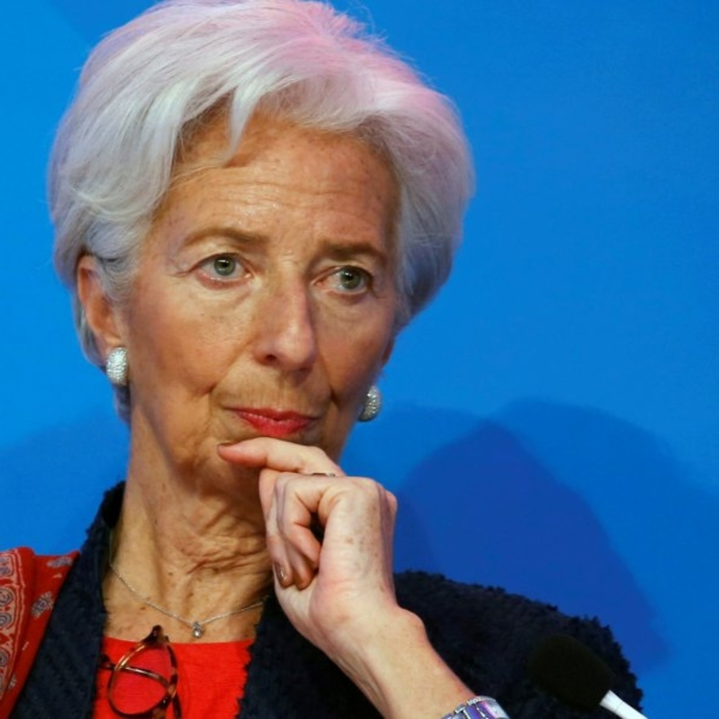 Sergi Cutillas a sicom.cat:"Christine Lagarde diu que li preocupa el deute però el FMI l'aprofita per exigir austeritat" episode artwork