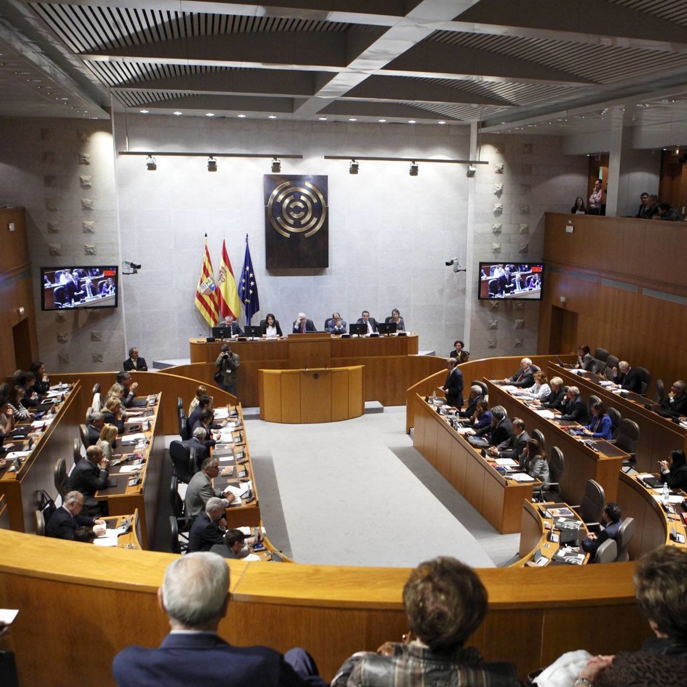 Política en mayúsculas para las Cortes de Aragón episode artwork