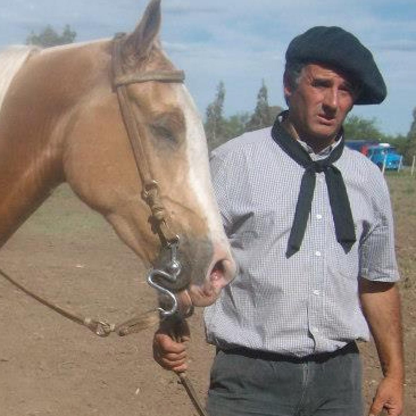 JINETEADA EN ORIGONE- entrevista: ALEJANDRO ETCHEGOYEN