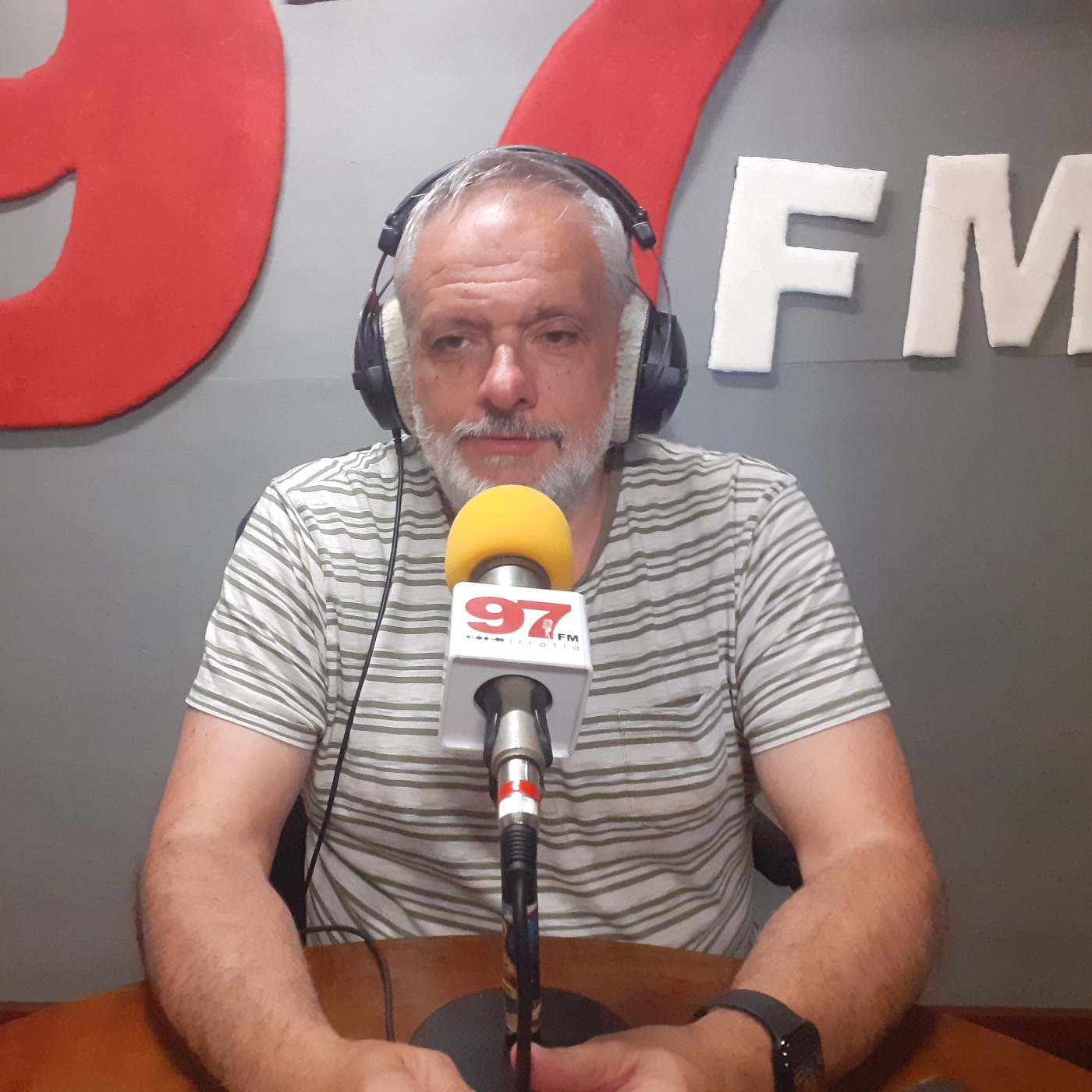 Entrevista a Miguel Parra, cineasta y periodista episode artwork