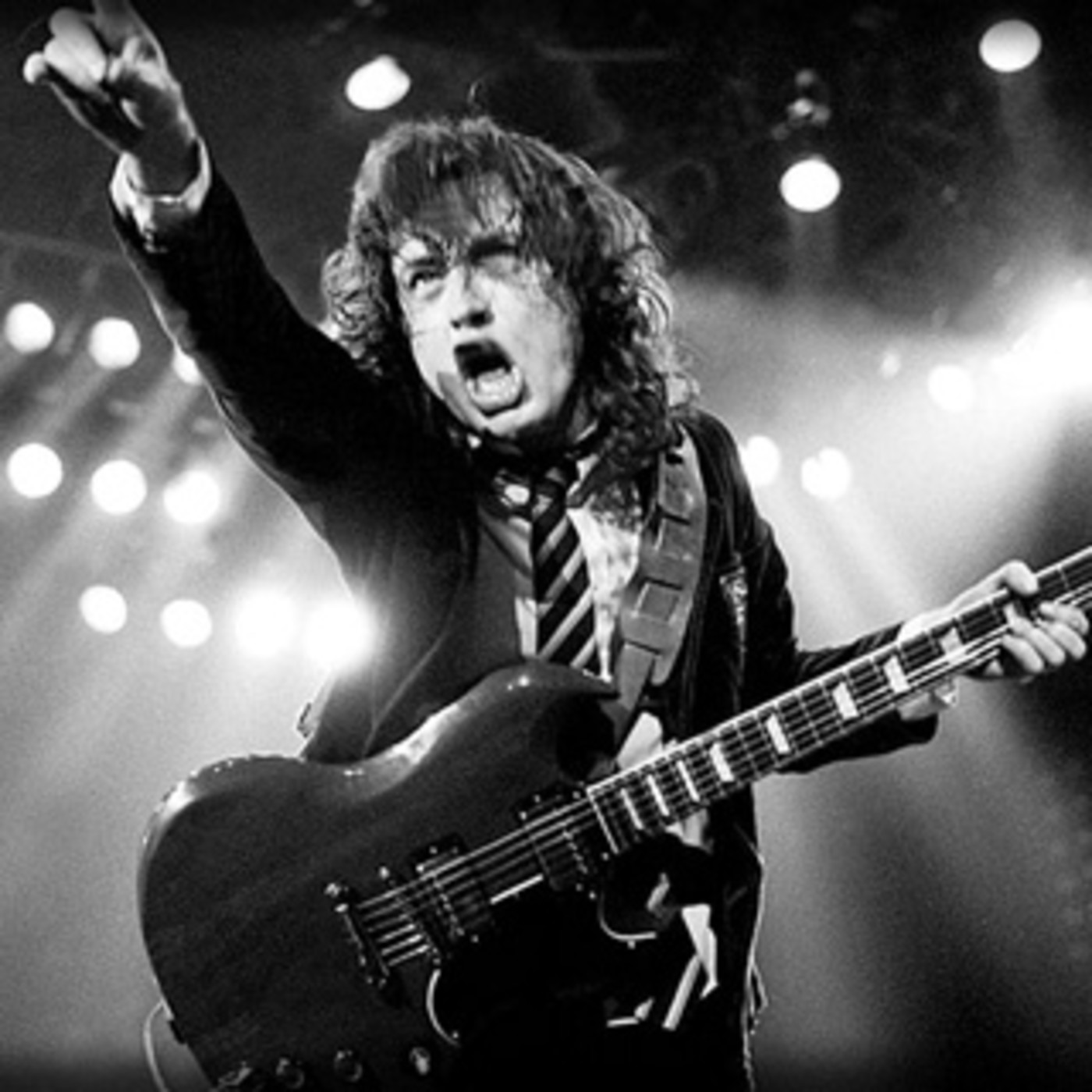 Esto es Rock ! Especial AC/DC / 2019 www.radioarrebato.net episode artwork