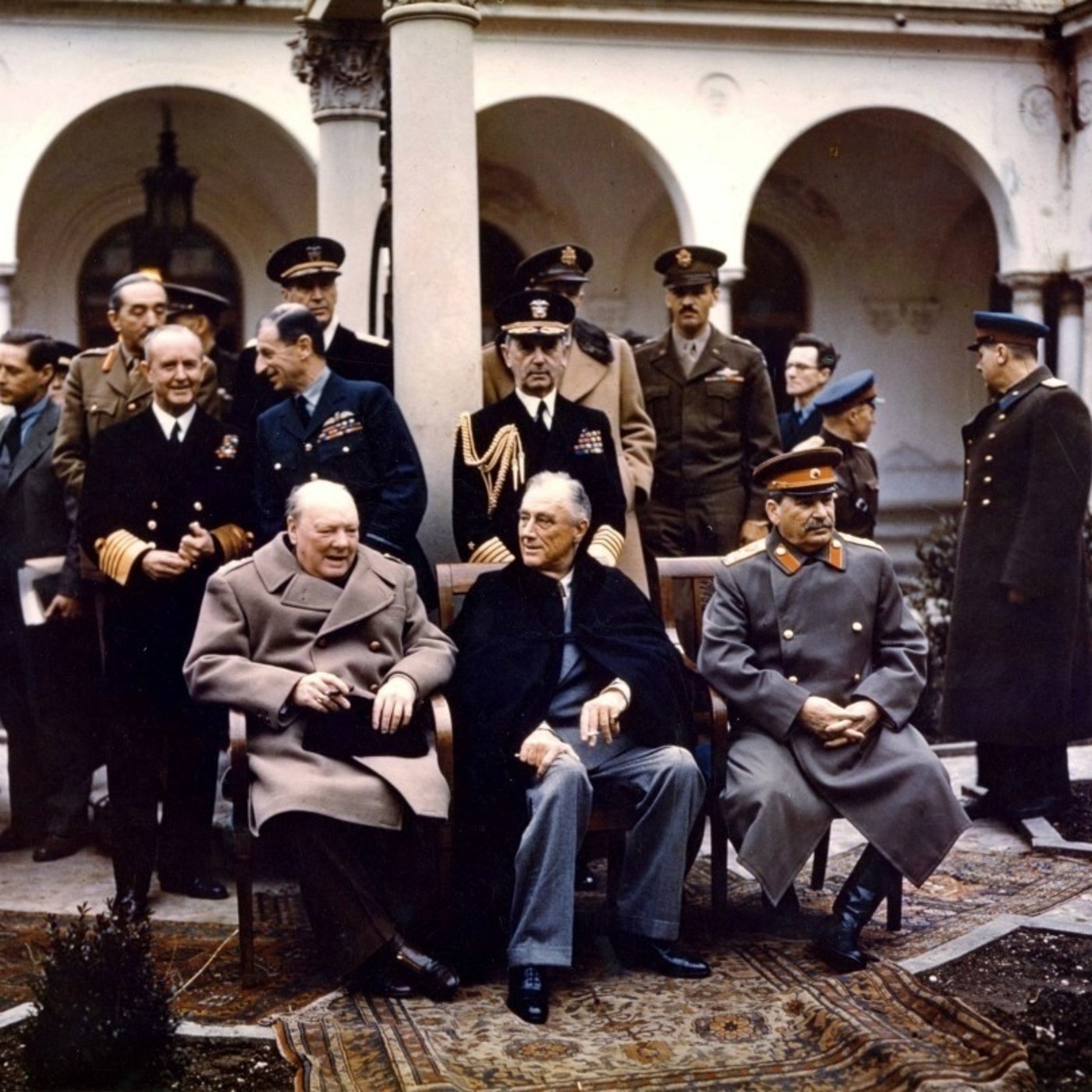 De la II Guerra Mundial a la Guerra Fría: 1- Yalta, el Crepúsculo de las Tres Potencias #documental #historia episode artwork
