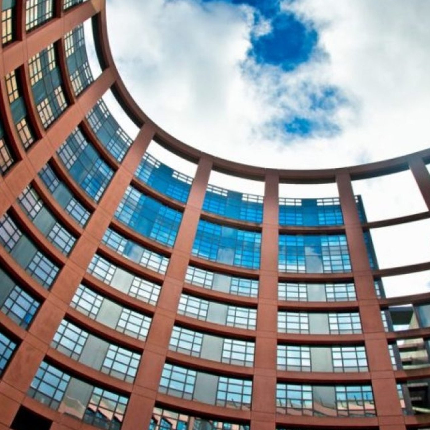 ¿Un adelanto de Bitcoin o Ethérium? Las ofertas de la Unión Europea para entrar en la carrera Blockchain.