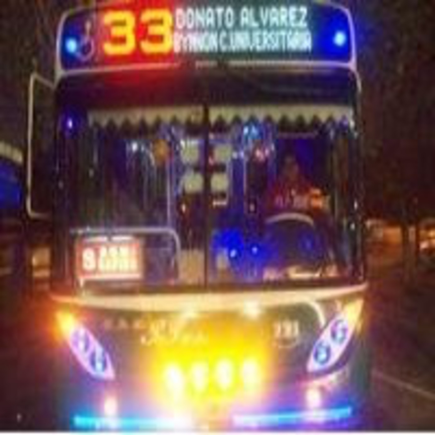 La radio en el bus. Linea 33.