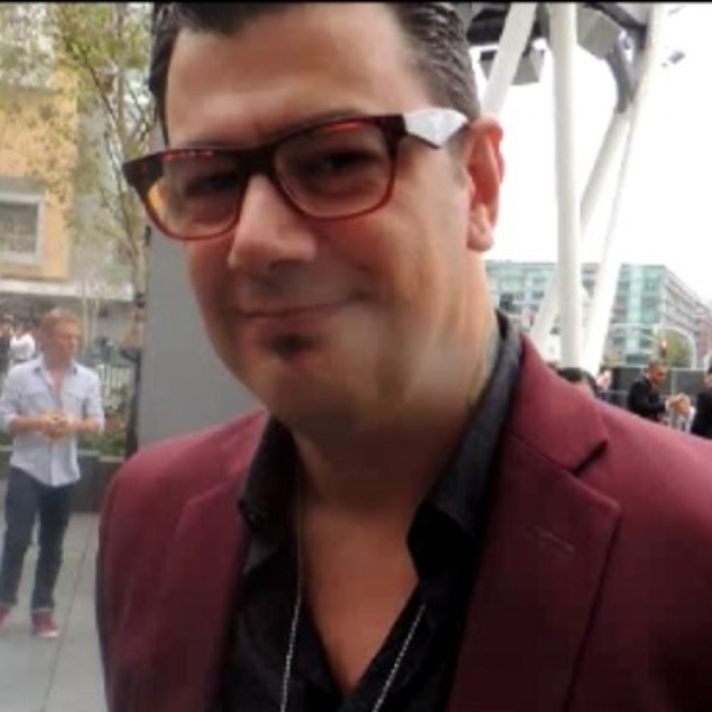 Ring Side en el aire