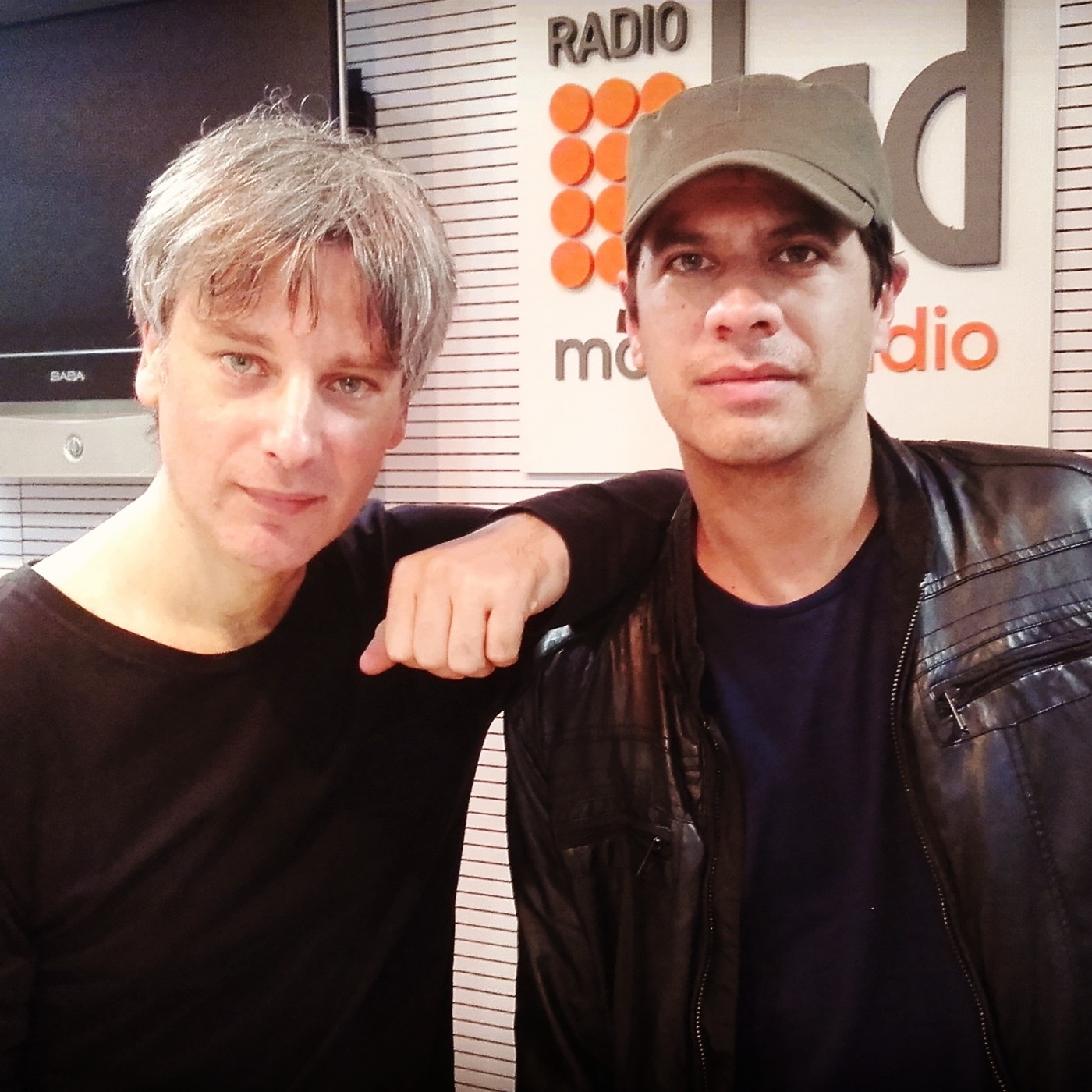 #CalorFrío radio
