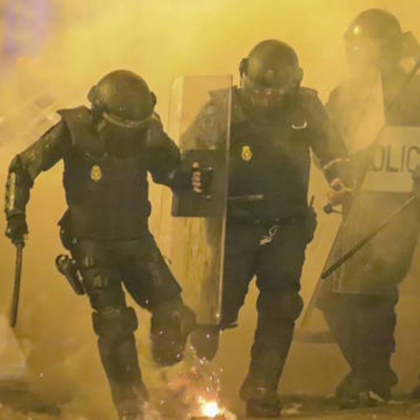 ¿Qué siente un Policía Nacional en primera línea?/ El éxito de la economía franquista. - Episodio exclusivo para mecenas