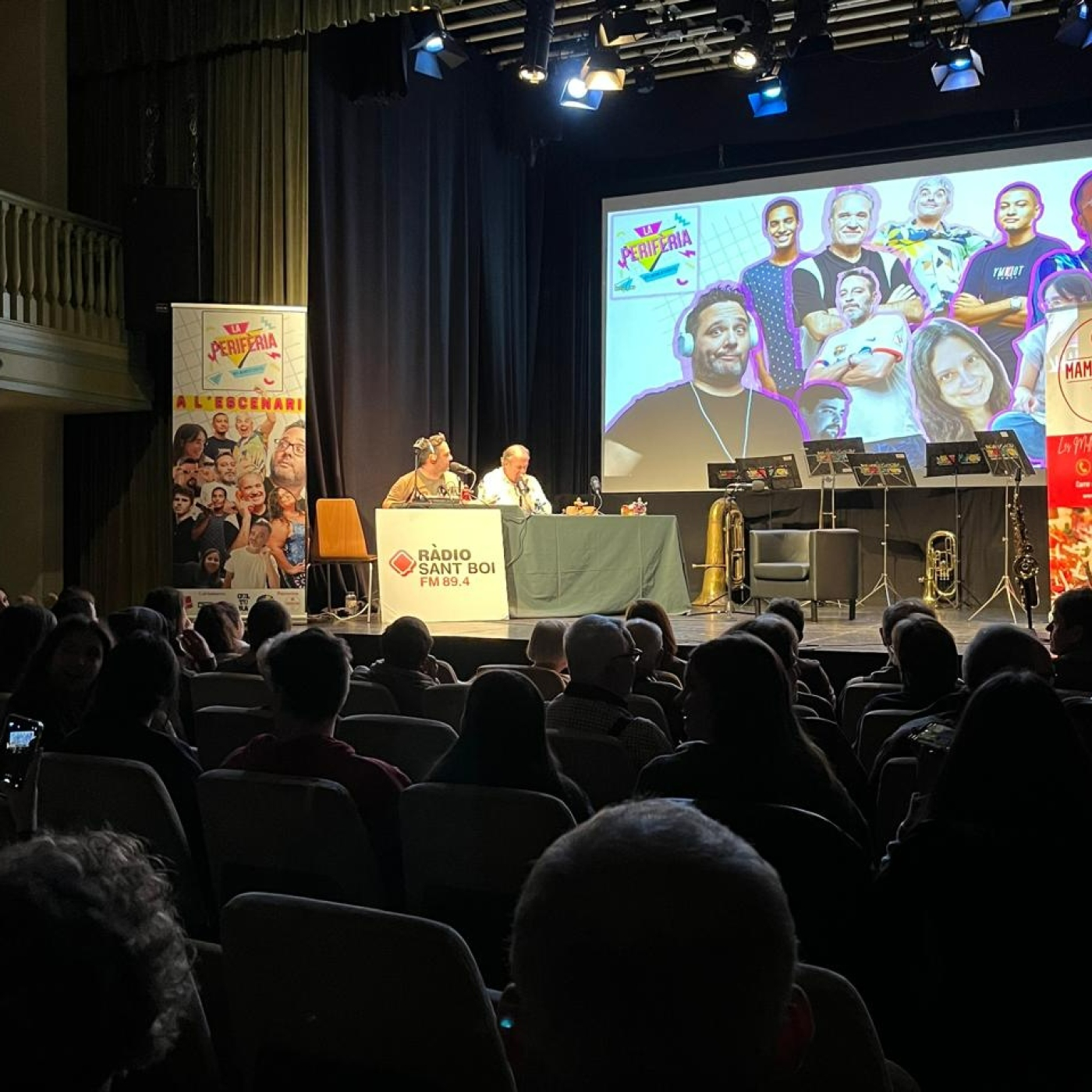 Cuando el Ex-Director Sufre un Bajón, la Estrella de OT Toca su Single y Nadie Acierta el Bombo de Whitney Houston.