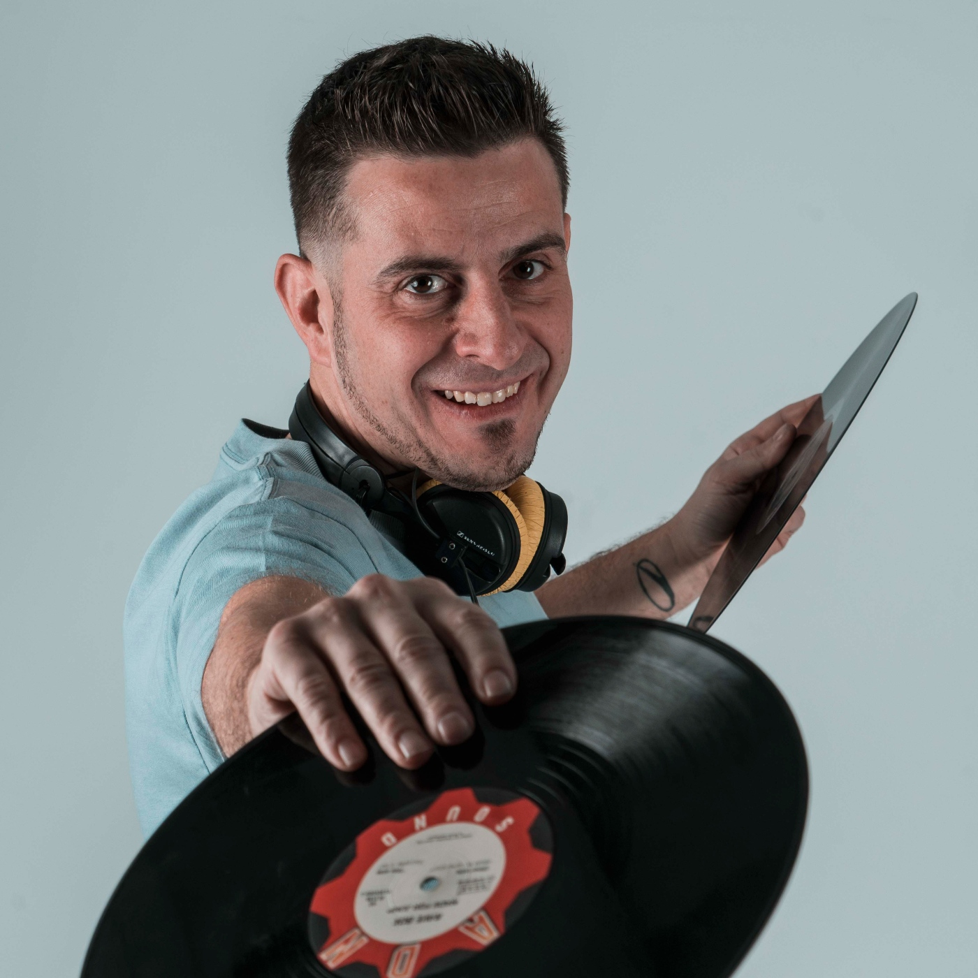 ESTO SE MUEVE!! by DJ NAU
