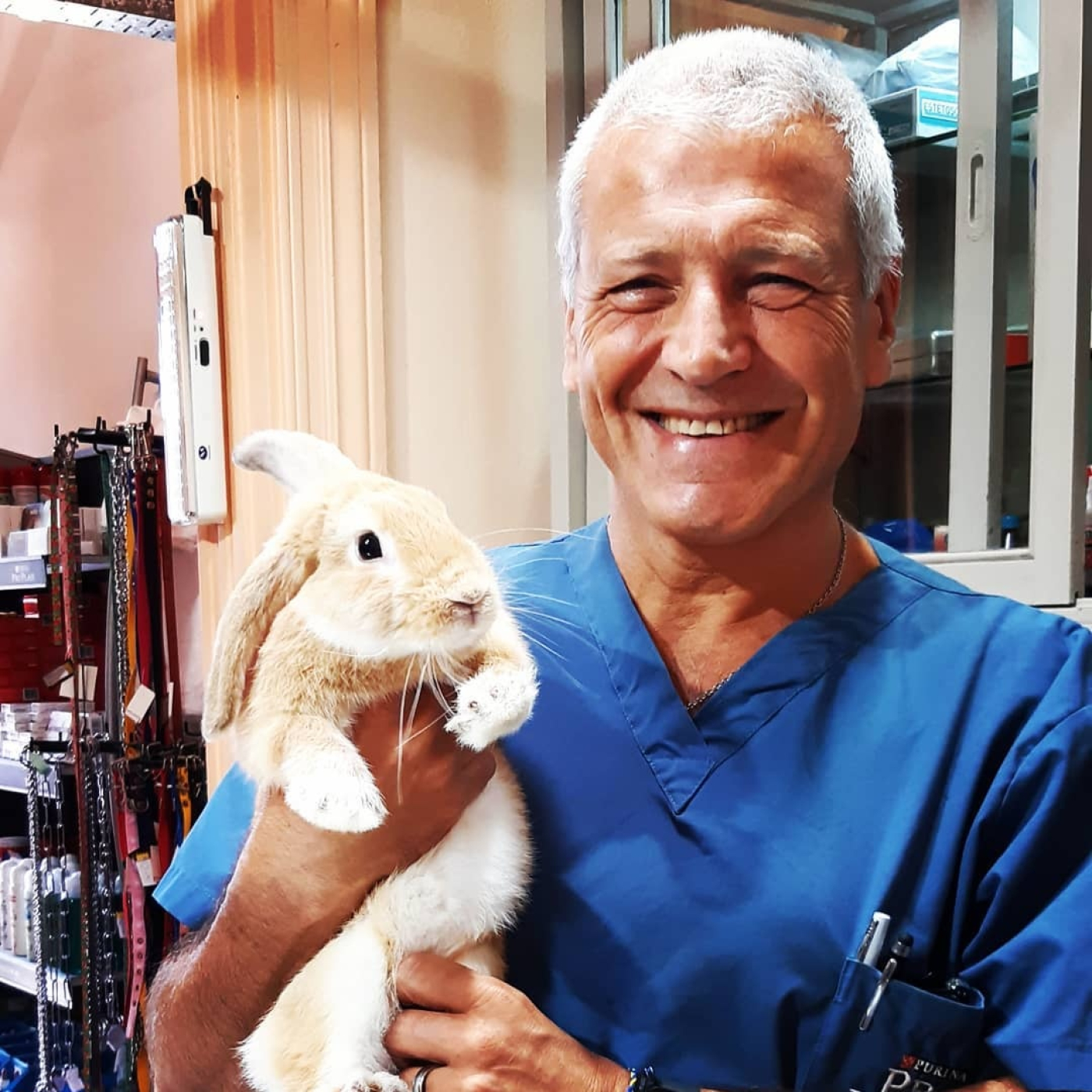Miguel Longo (Médico Veterinario Especialista en Homeopatía en Centro Asistencial Veterinario de Flores) Nada Personal