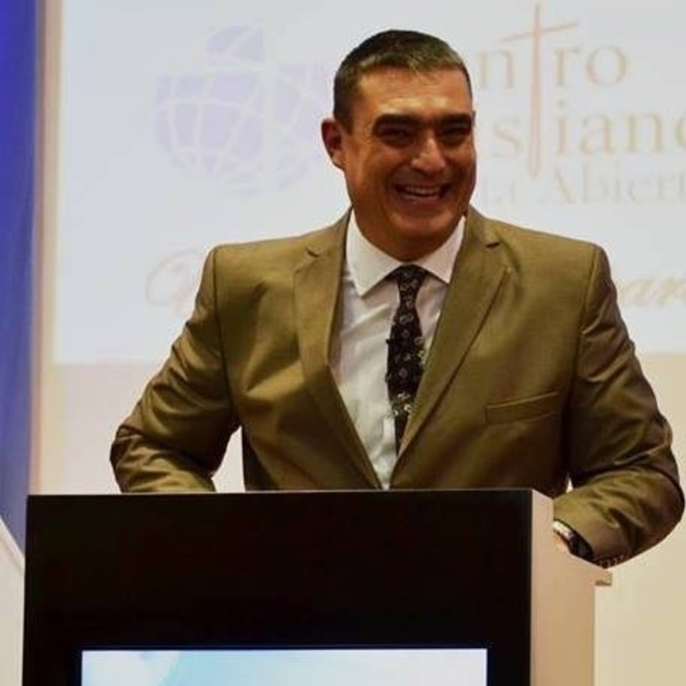 CONECTADOS CON LA PALABRA