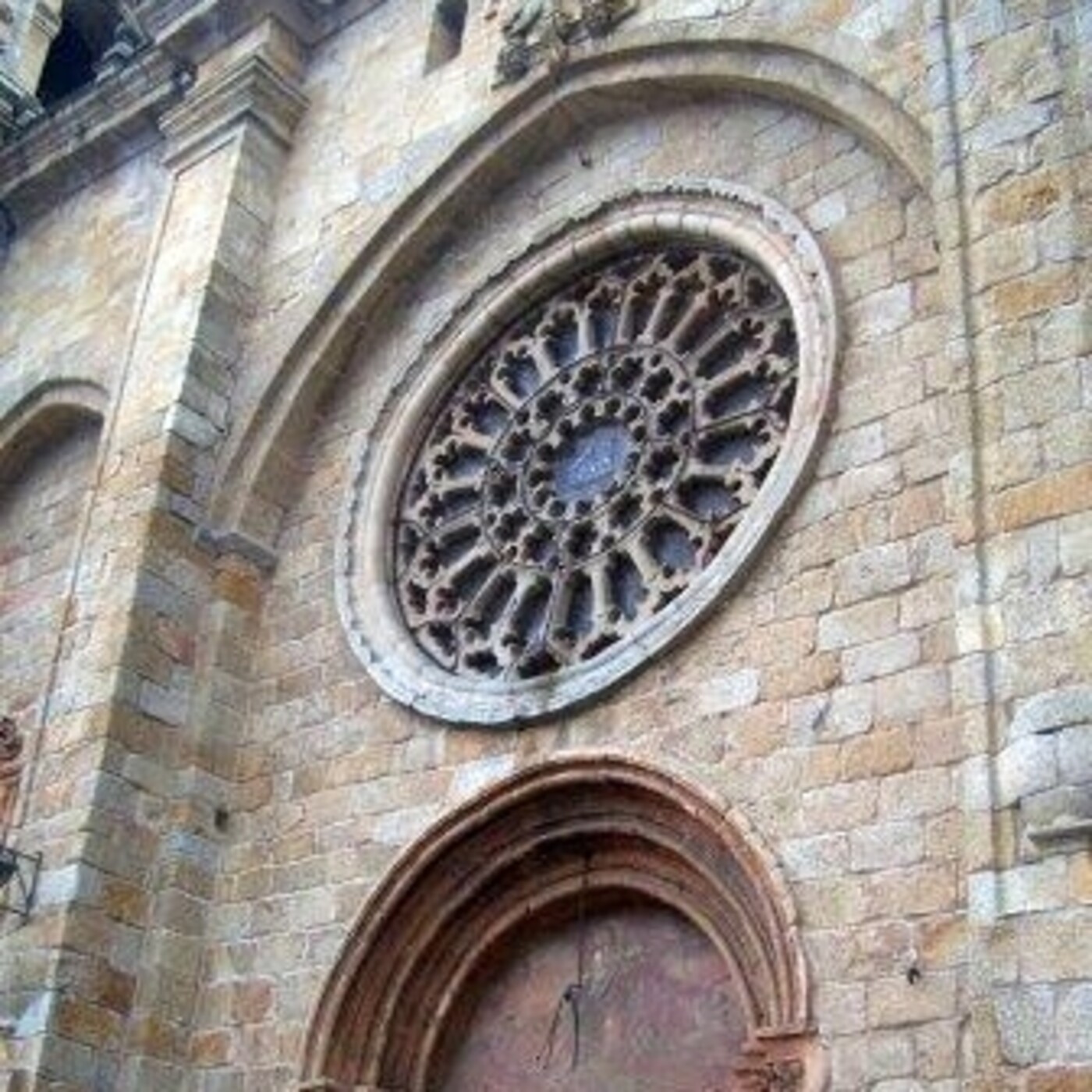 Bruno Aneiros: "É un privilexio tocar a Paula na catedral de Mondoñedo" episode artwork