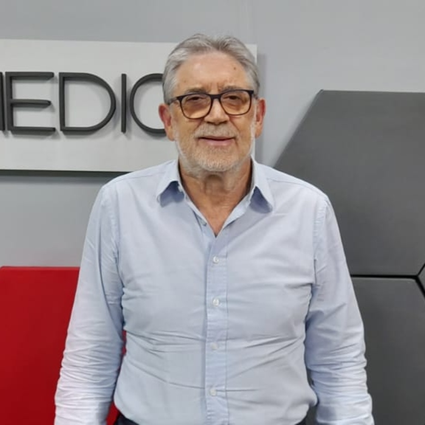 UN ZOOM SOBRE LA ECONOMIA con Enrique Szewach 5-8-2025.mp3