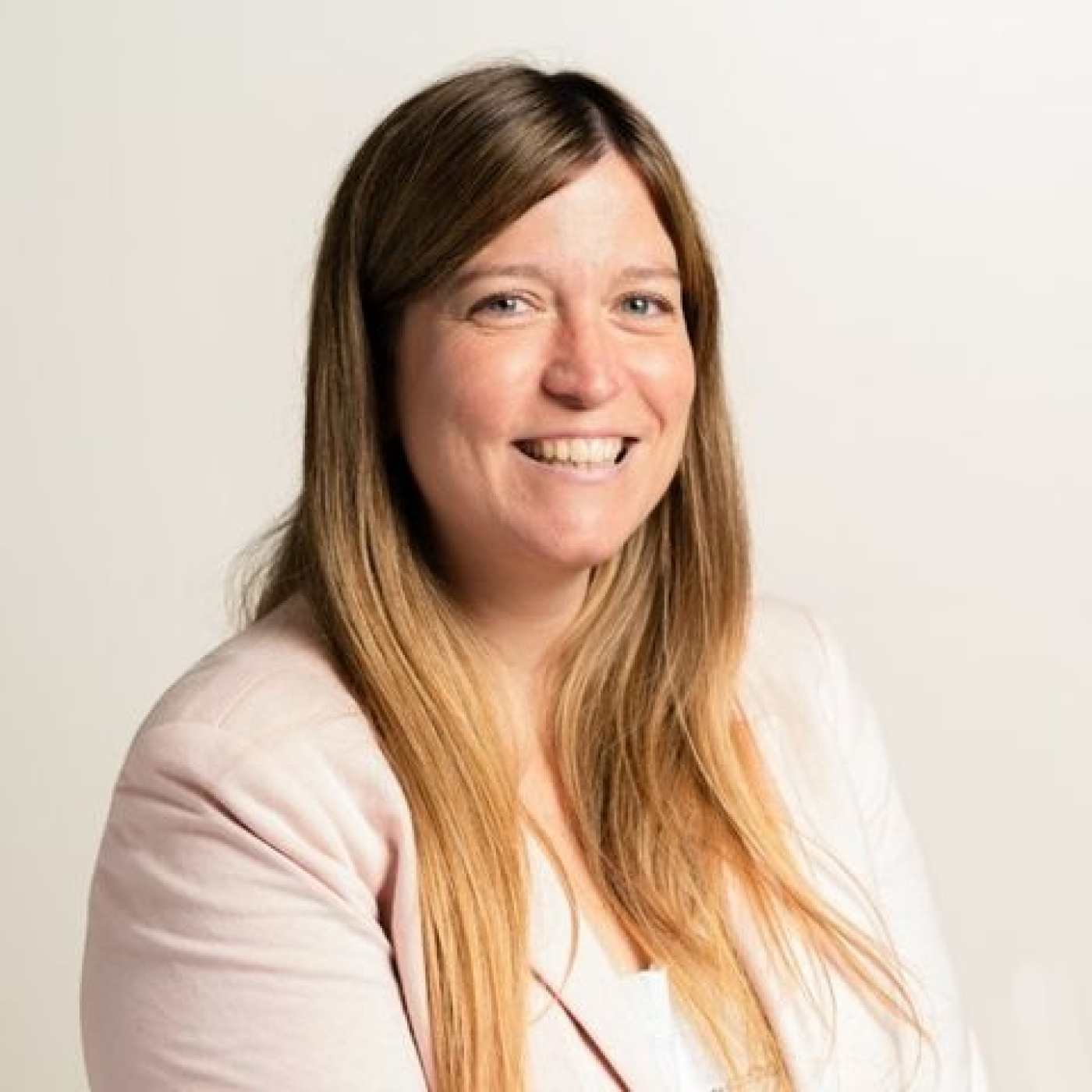 Florencia Pereira -Líder de Impacto Social Banco Galicia @laurasverdlick 10-12-2025
