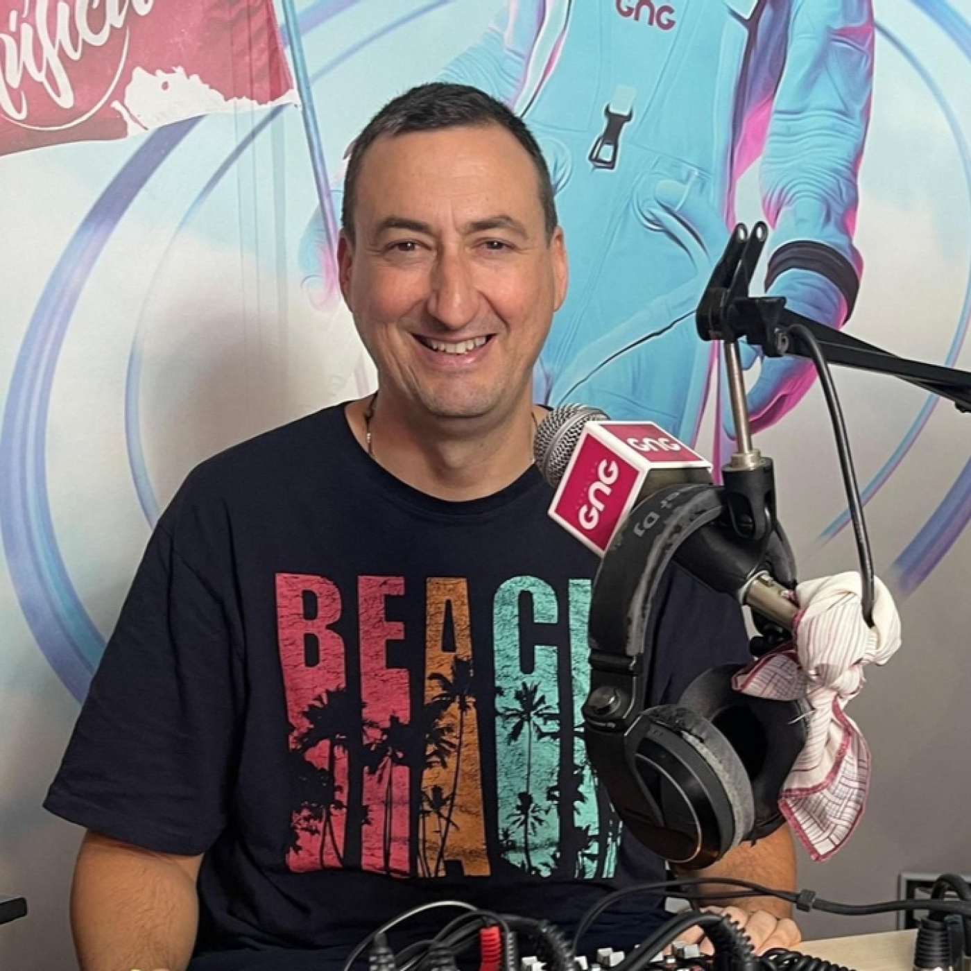 Un nuevo dia cargado de música y éxitos. Estación GNG; búcanos en iVoox, Youtube, Amazon Music, Apple Podcast, Tiktok