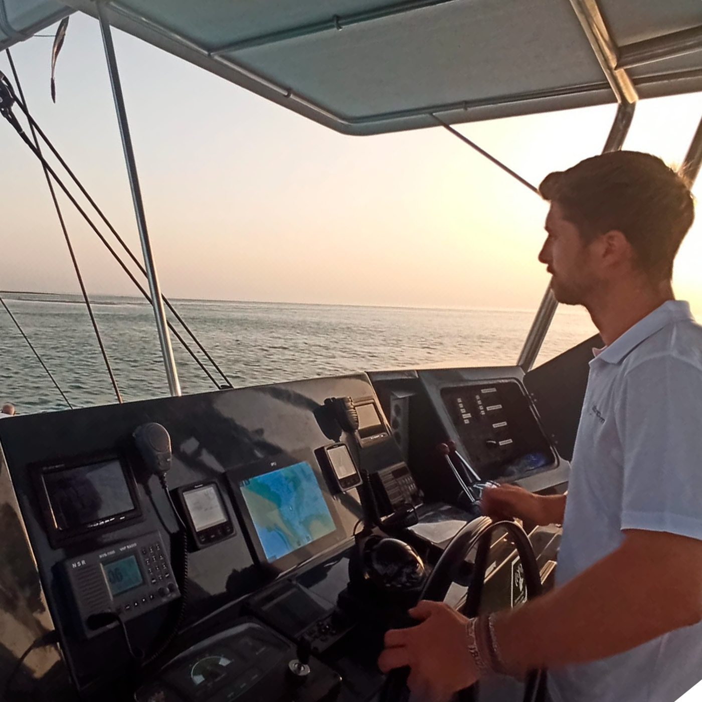Entrevista Juan Miguel Queralta - patrón del Catamarán turístico más grande de España episode artwork