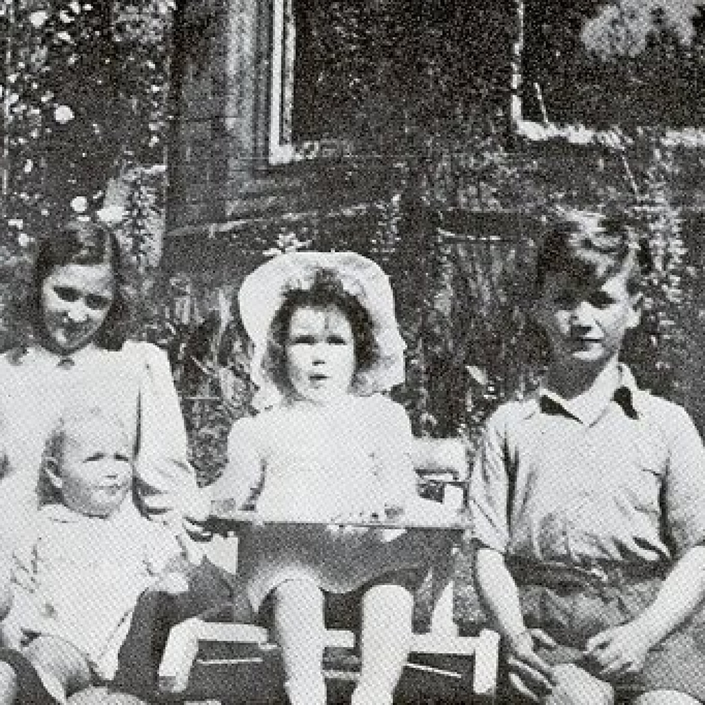 #5 - La vida de John Lennon junto a la familia Stanley. episode artwork