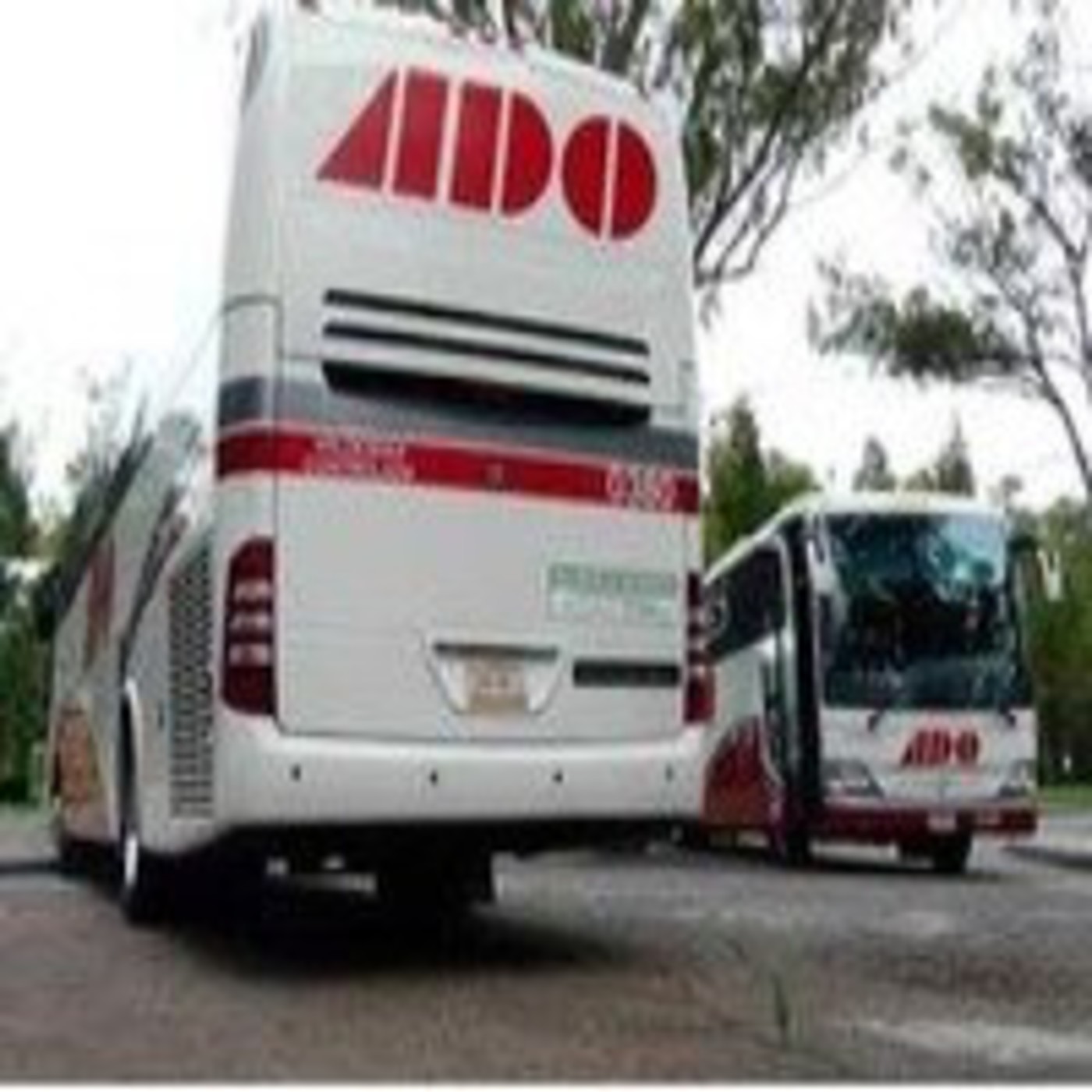 La radio en el bus. Linea 33.