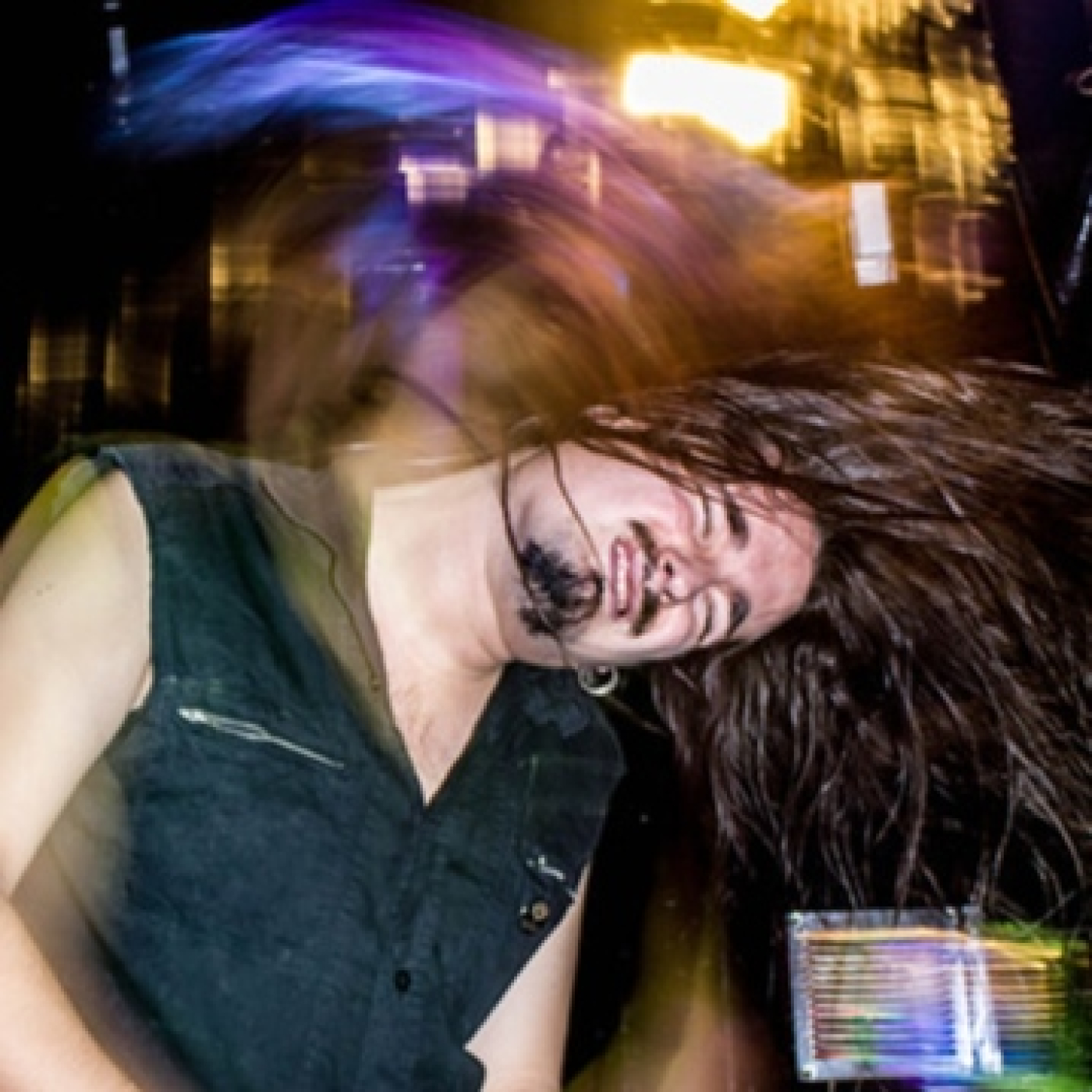 SÍ quedan héroes: Las teclas forjadas en sangre y metal de Amset, Silver Fist .....;Entrevista a Ismael Filteau "Filthó" episode artwork