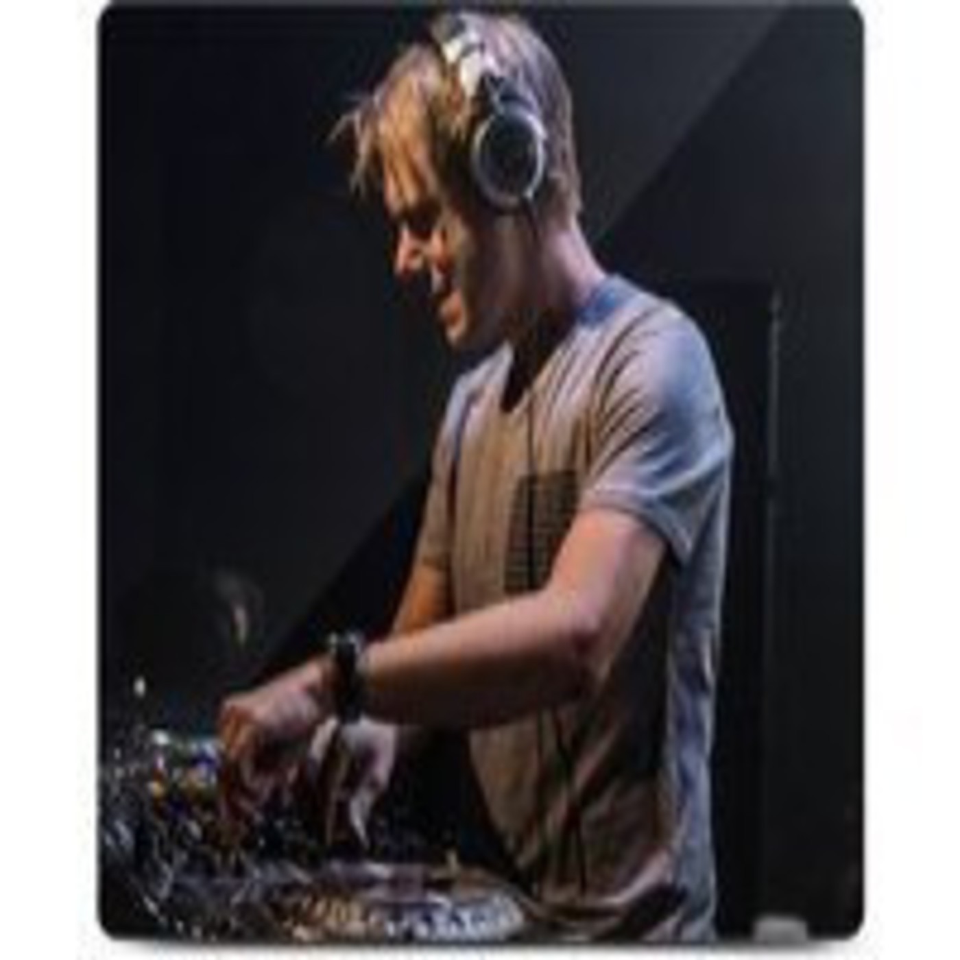 Armin Van Buuren – A State Of Trance, ASOT 675 – 07-08-2014 episode artwork