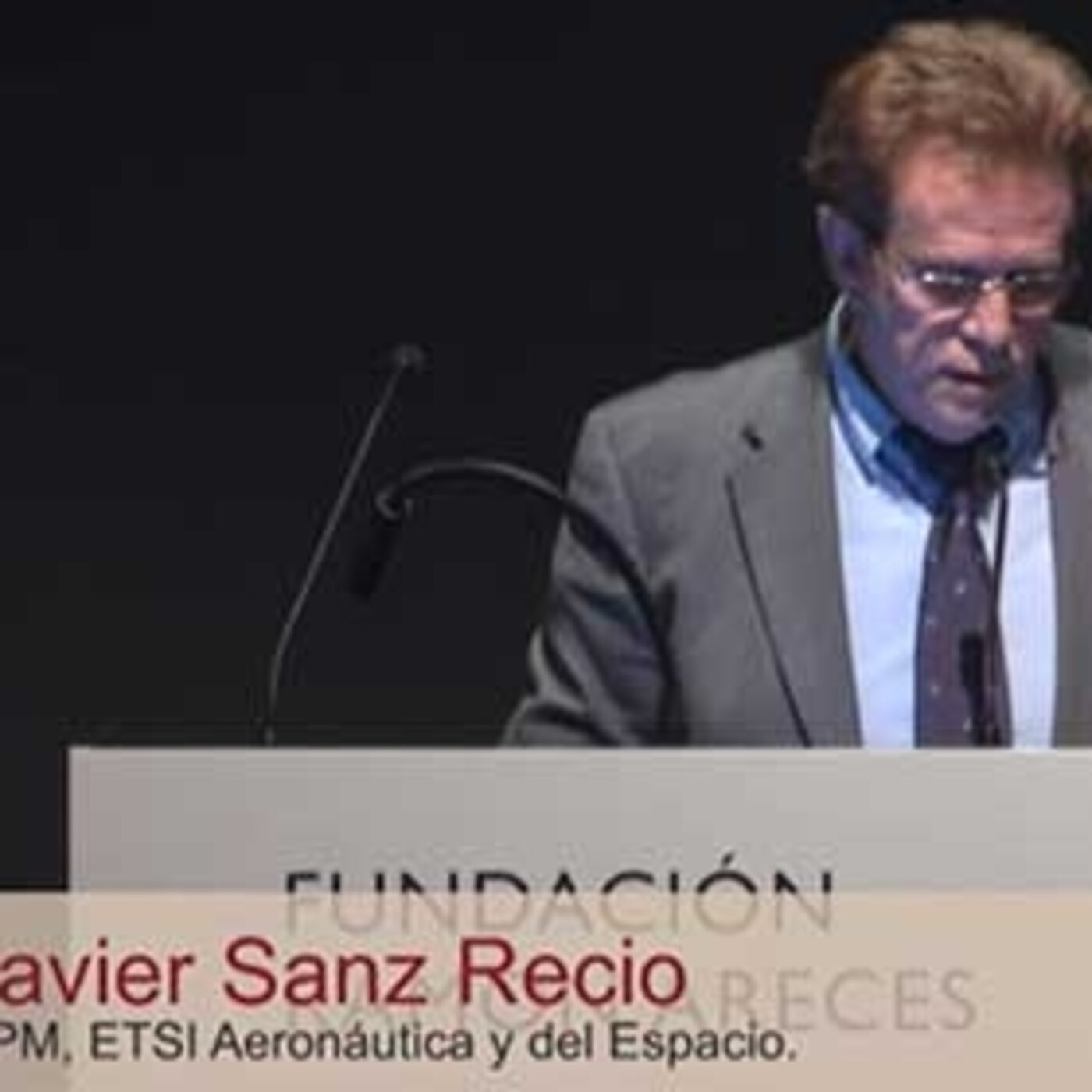 Procesos físicos relevantes en la fusión por confinamiento inercial