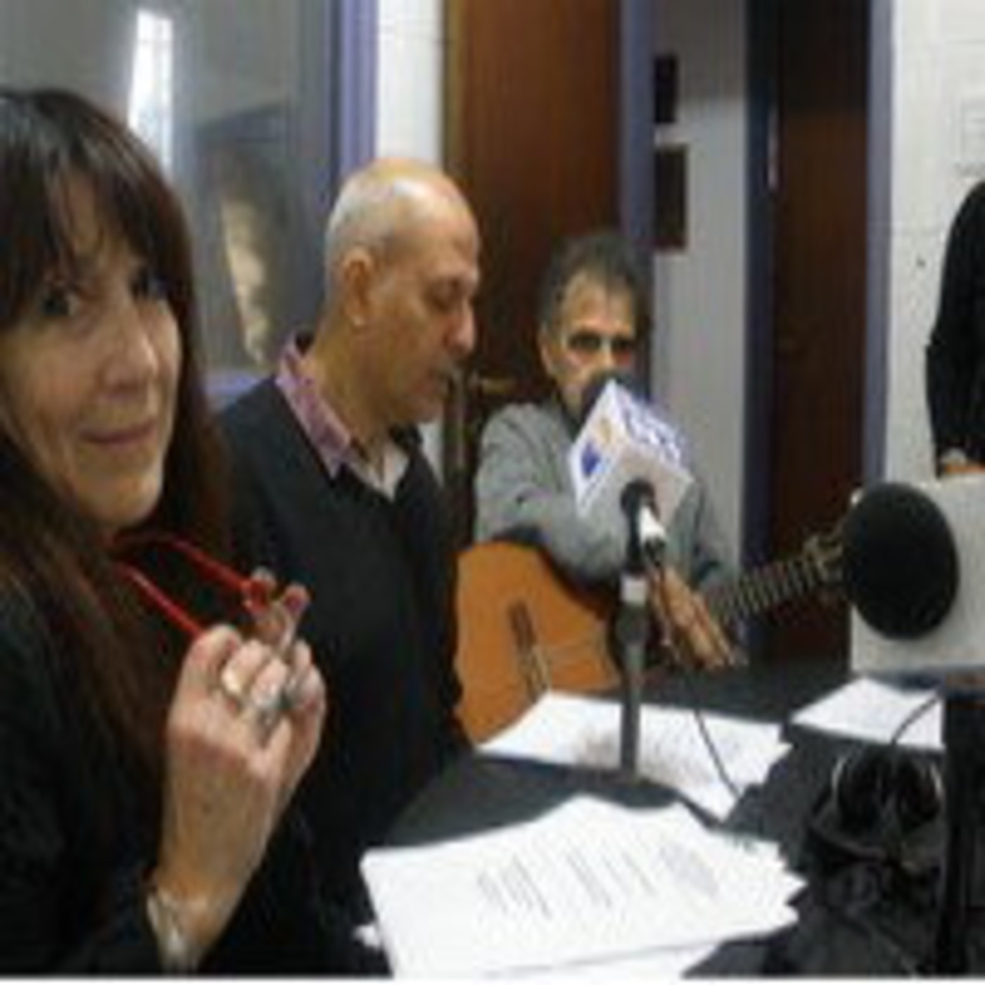 Montevideo y 11-Nº 324-Bloque 1-El programa de radio de la Escuela de Arte de Berisso episode artwork