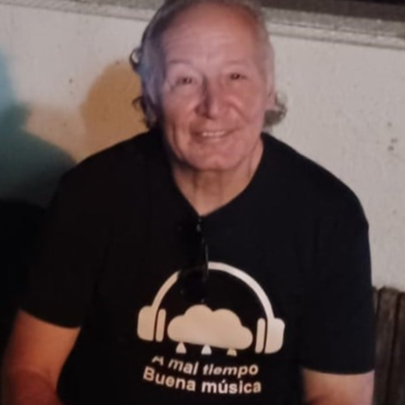 AL MAL TIEMPO BUENA MUSICA EN RADIO 21