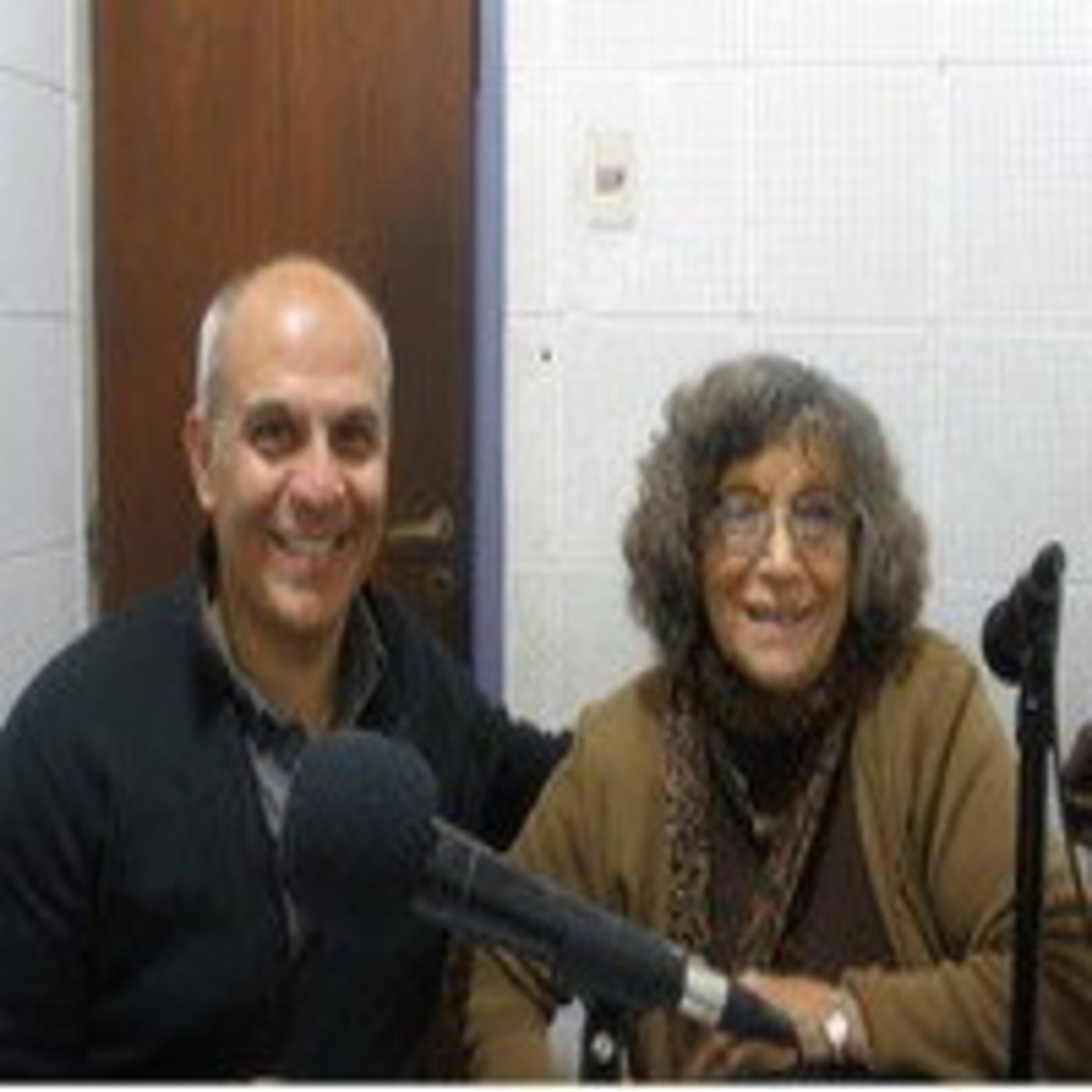 Montevideo y 11-Nº 301-Bloque 3-El programa de radio de la Escuela de Arte de Berisso episode artwork