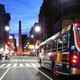 Colectivo frenando