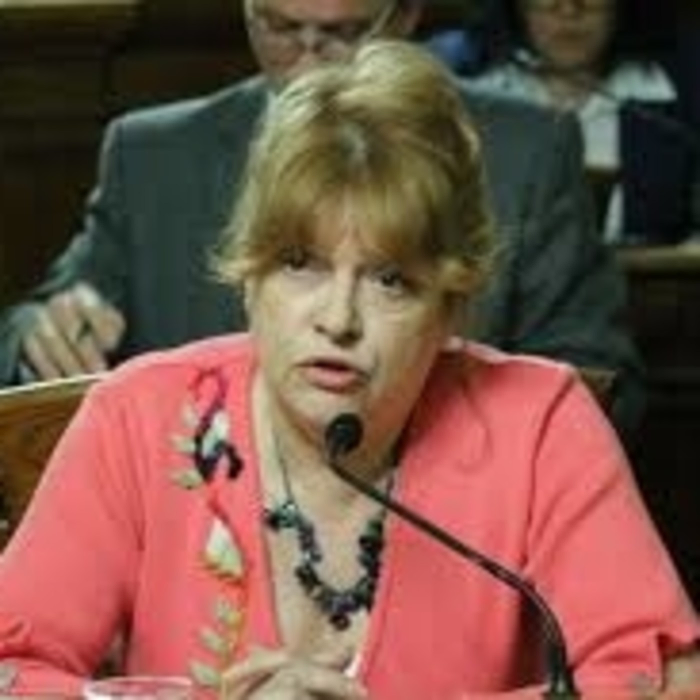 CONCEJAL BEATRIZ FERNANDEZ: La 'caca' de perros nos molesta a todos