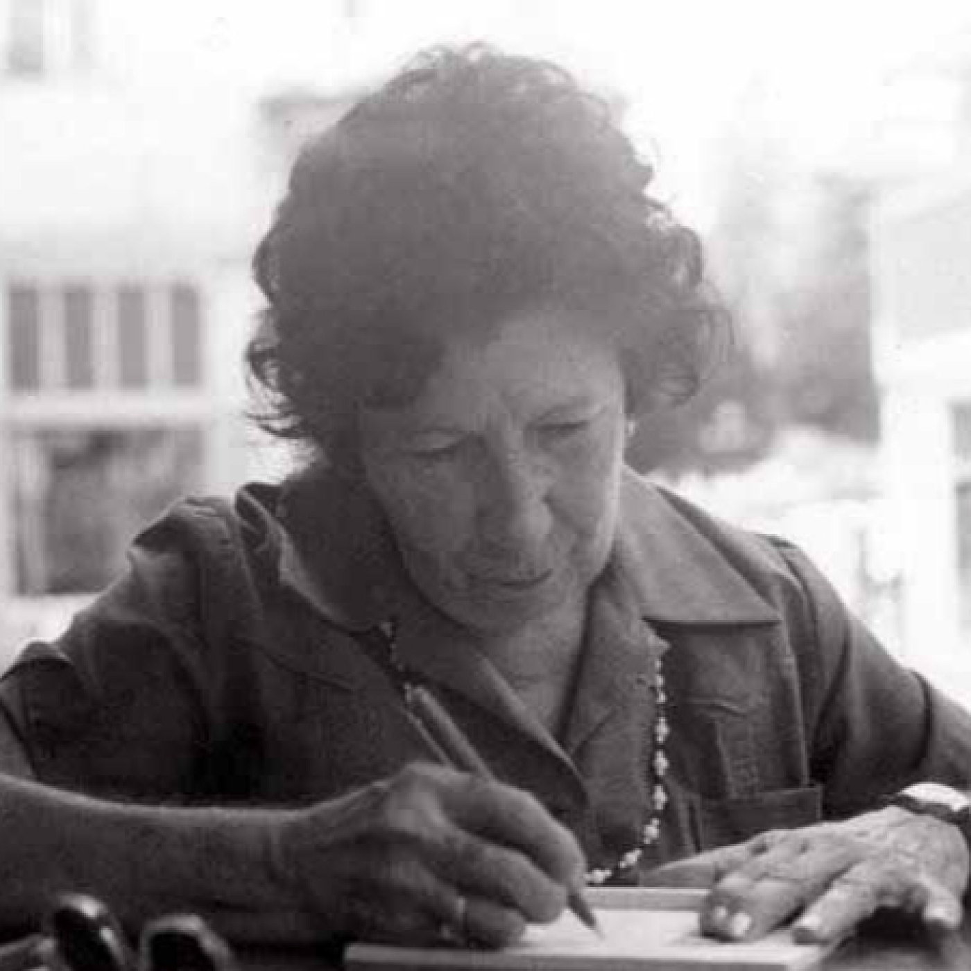 Dora Alonso, corresponsal de guerra en Playa Girón episode artwork