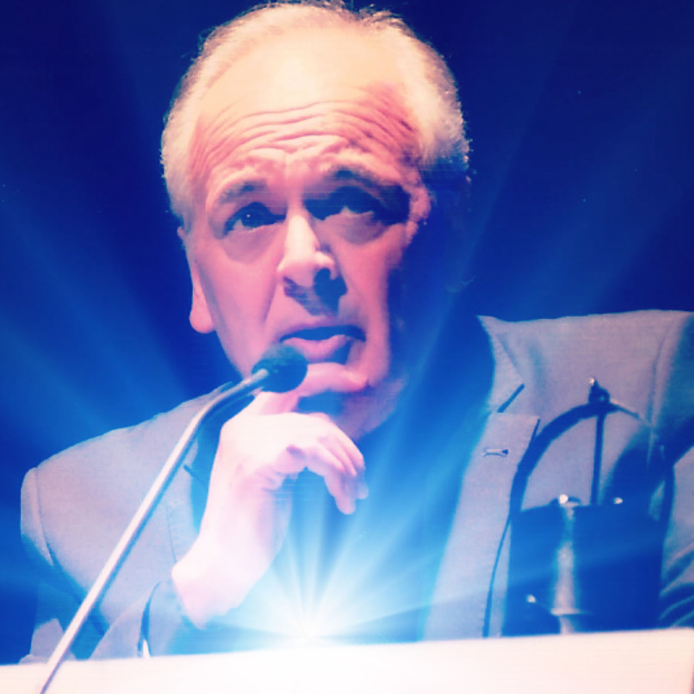 Las Entrevistas de Carlo Escobar