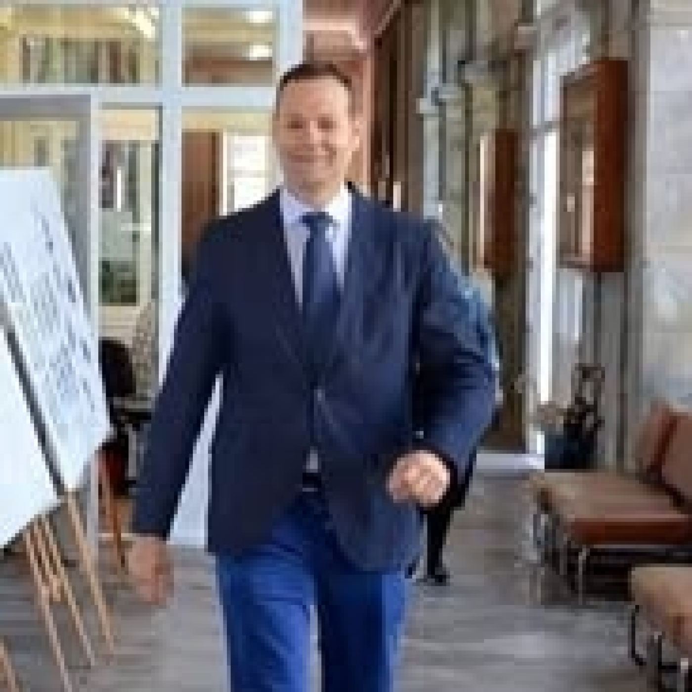 Eloy Oliveri, portavoz de Santoñeses en el Ayuntamiento de Santoña: balance político del 2024 (22/02/2025) episode artwork