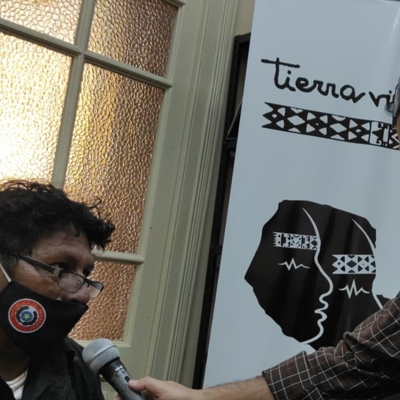 DEVUELVAN NUESTRA TIERRA